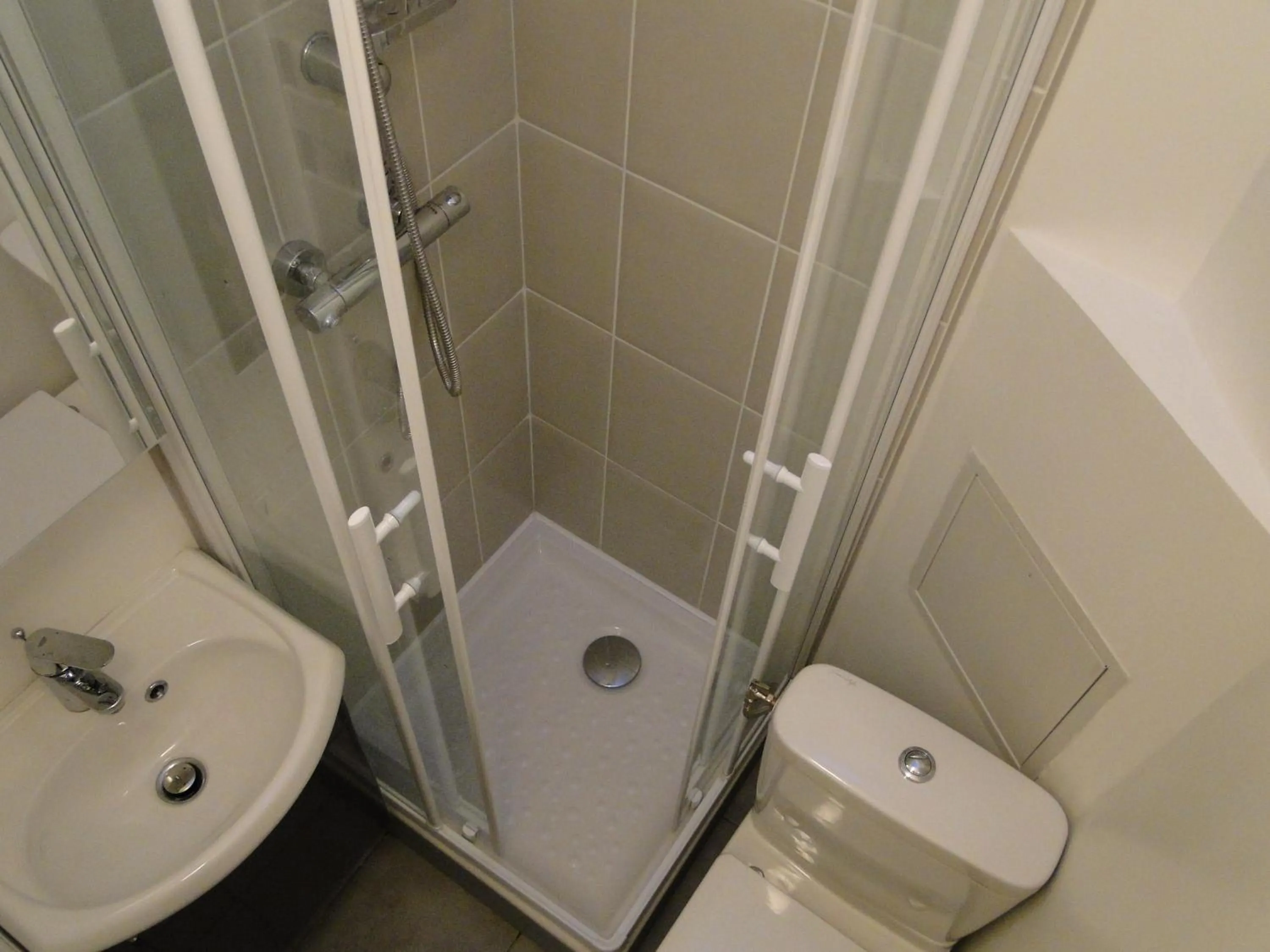 Bathroom in Salvy Residence