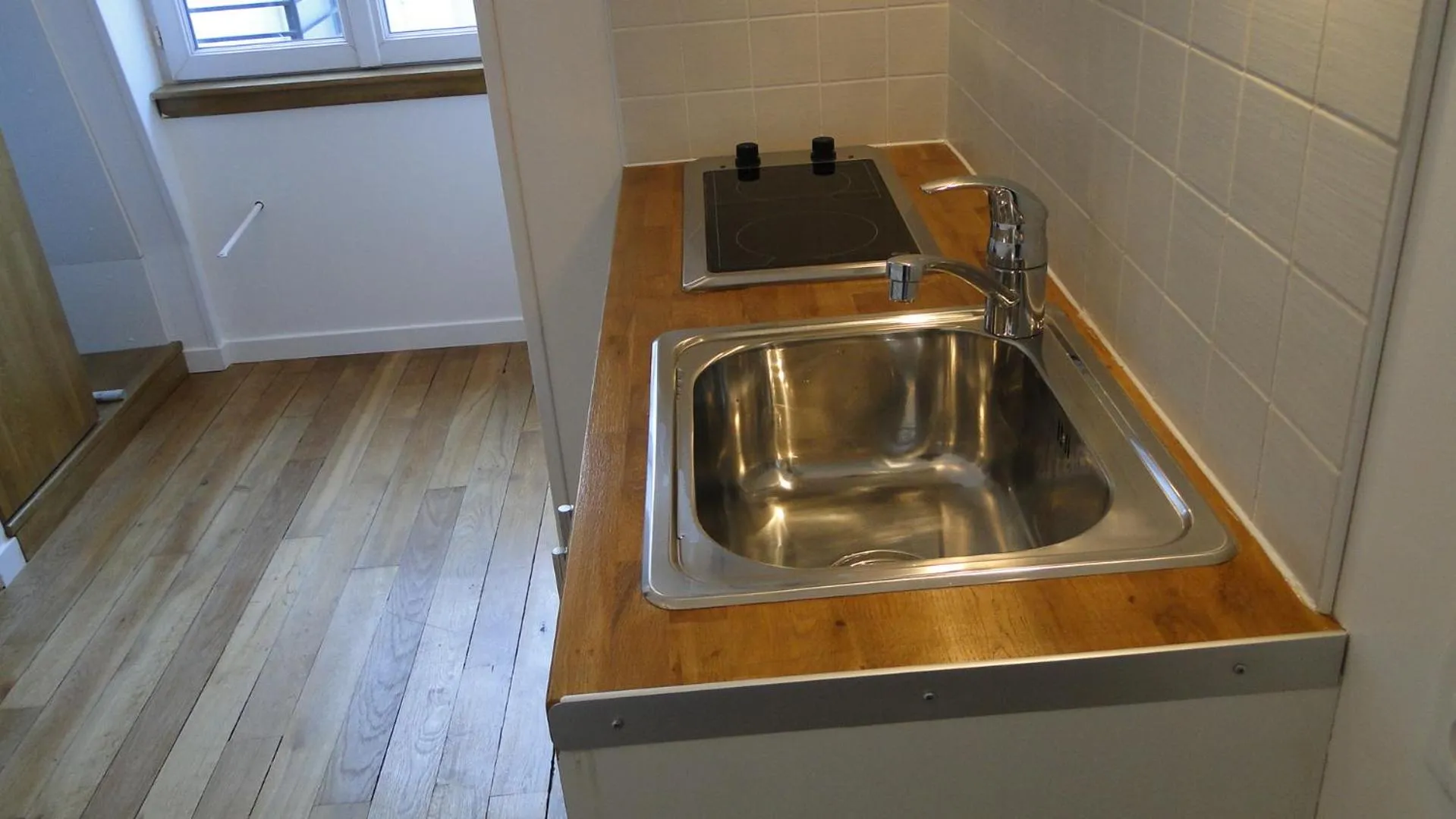 Kitchen or kitchenette, Kitchen/Kitchenette in Salvy Residence