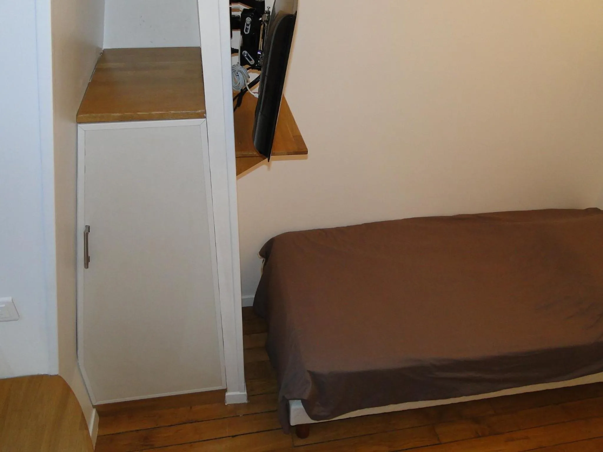 Decorative detail in Salvy Residence