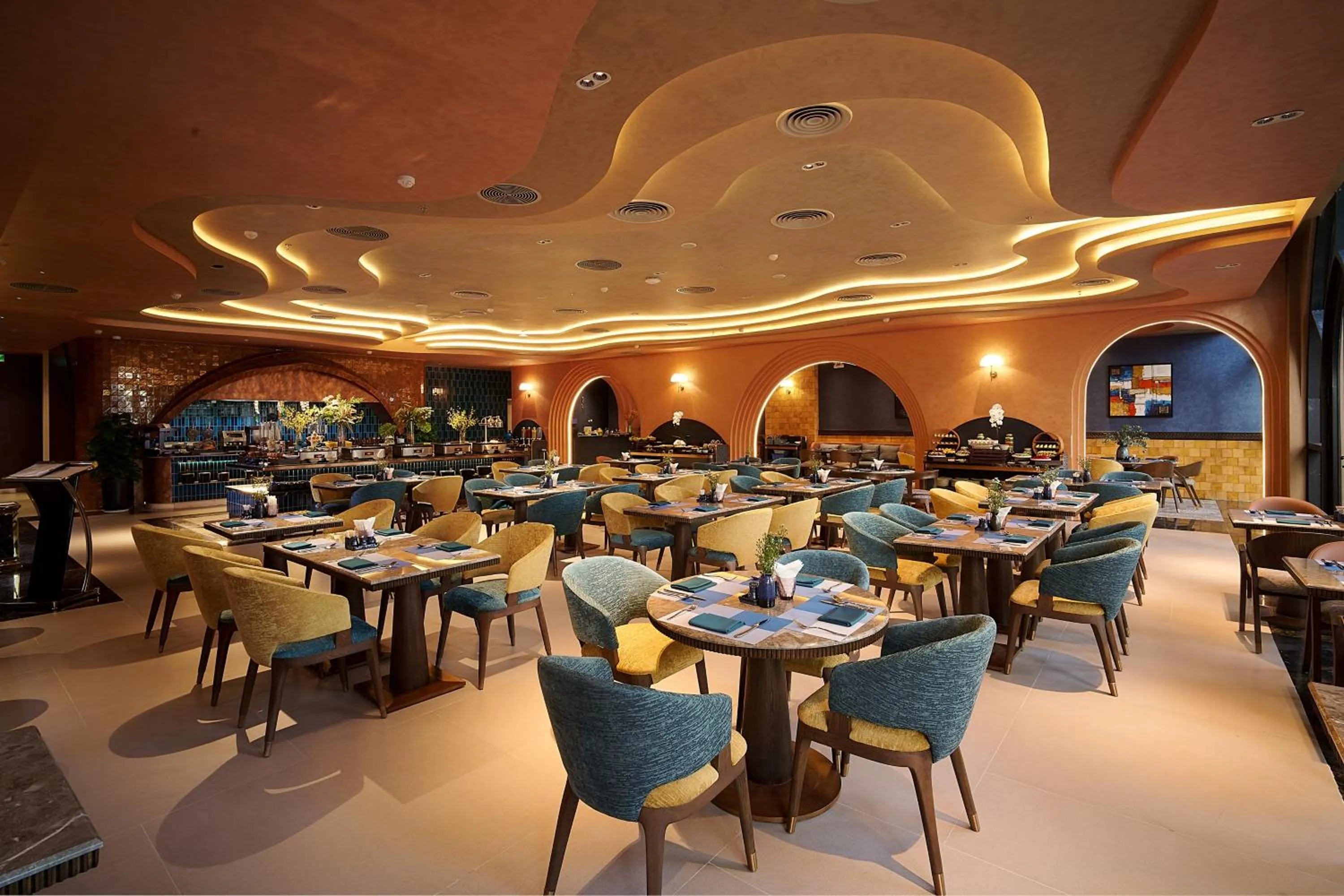 Restaurant/places to eat in Champton Nha Trang Hotel