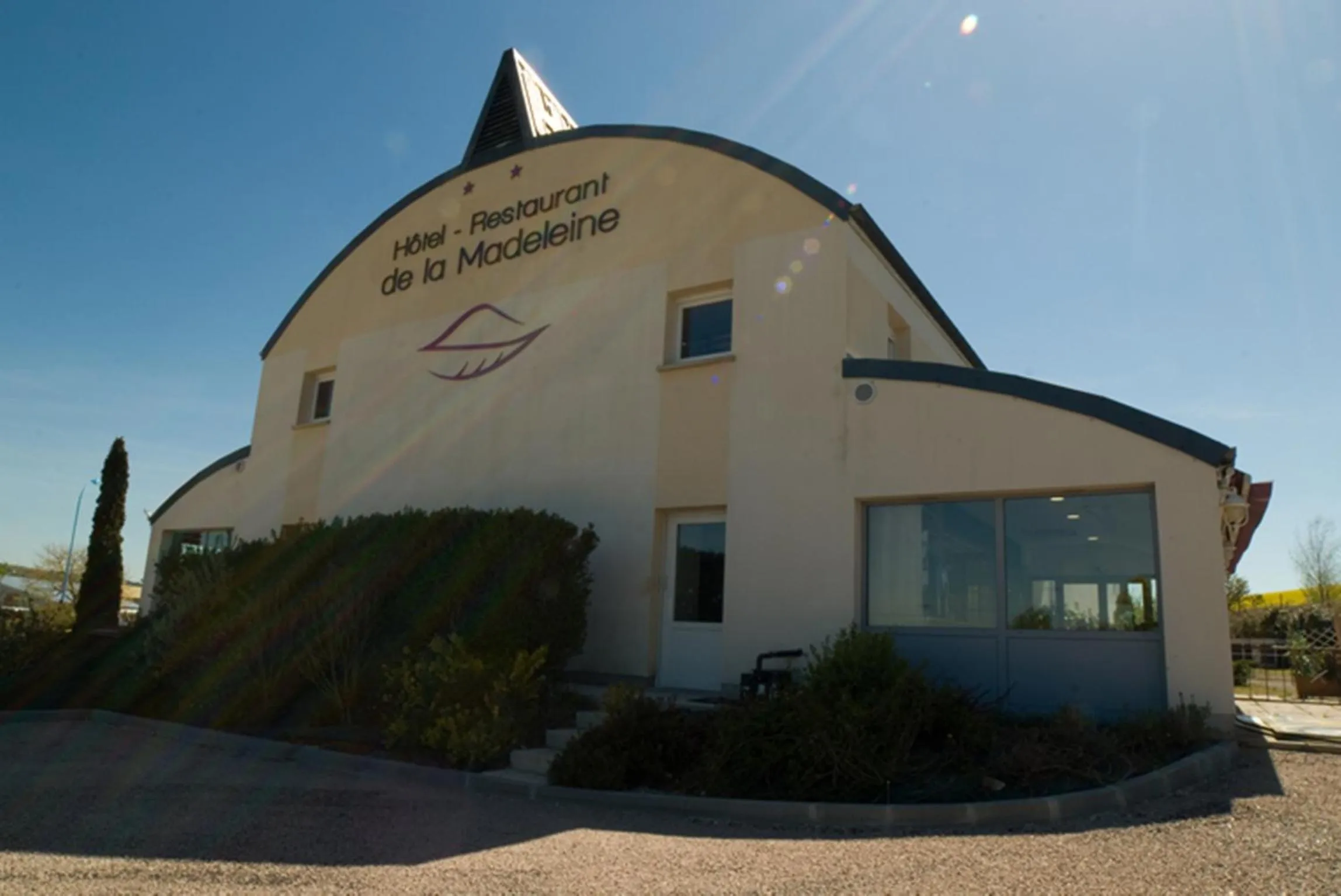 Facade/entrance in Logis Hotel Restaurant de La Madeleine