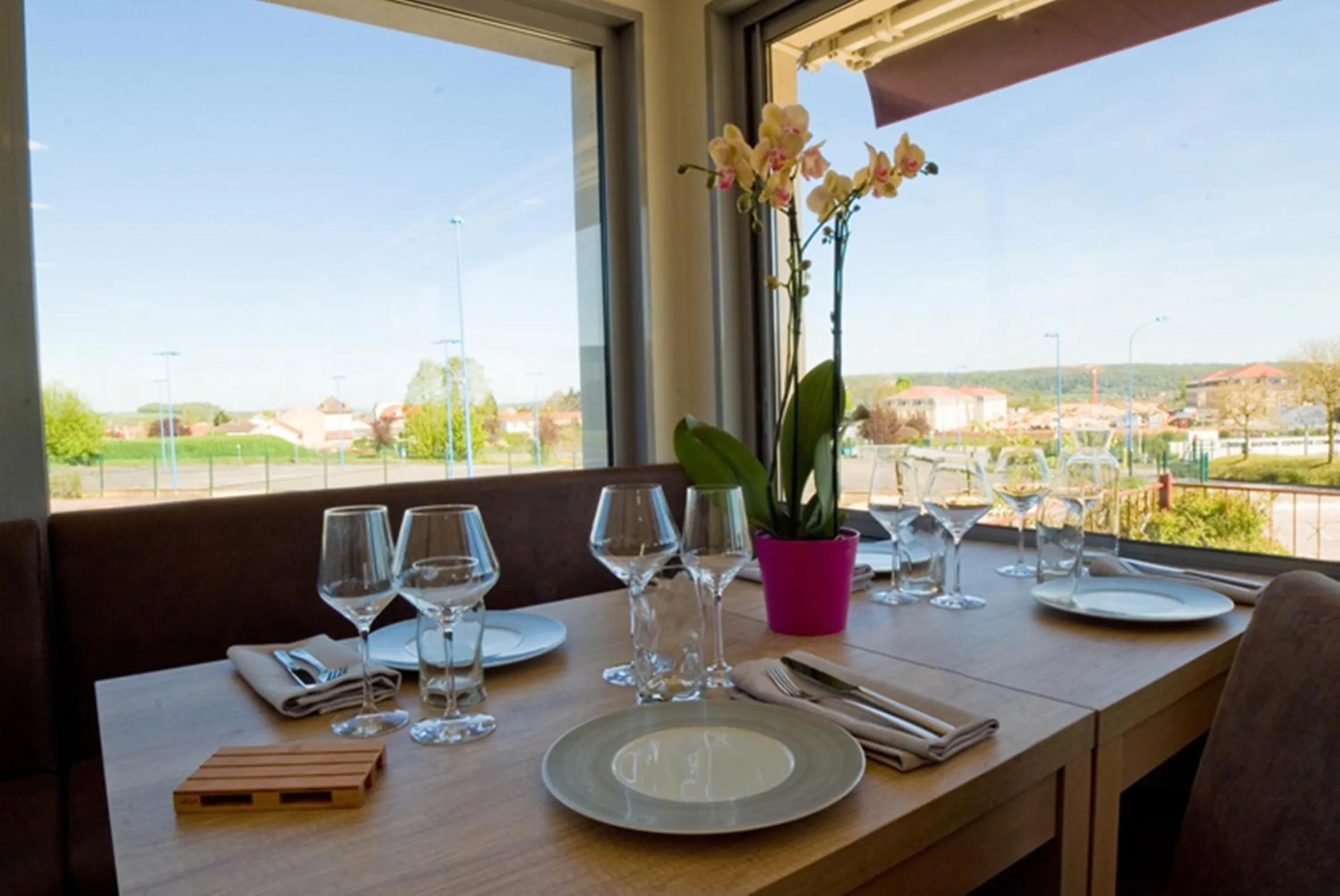 Restaurant/places to eat in Logis Hotel Restaurant de La Madeleine