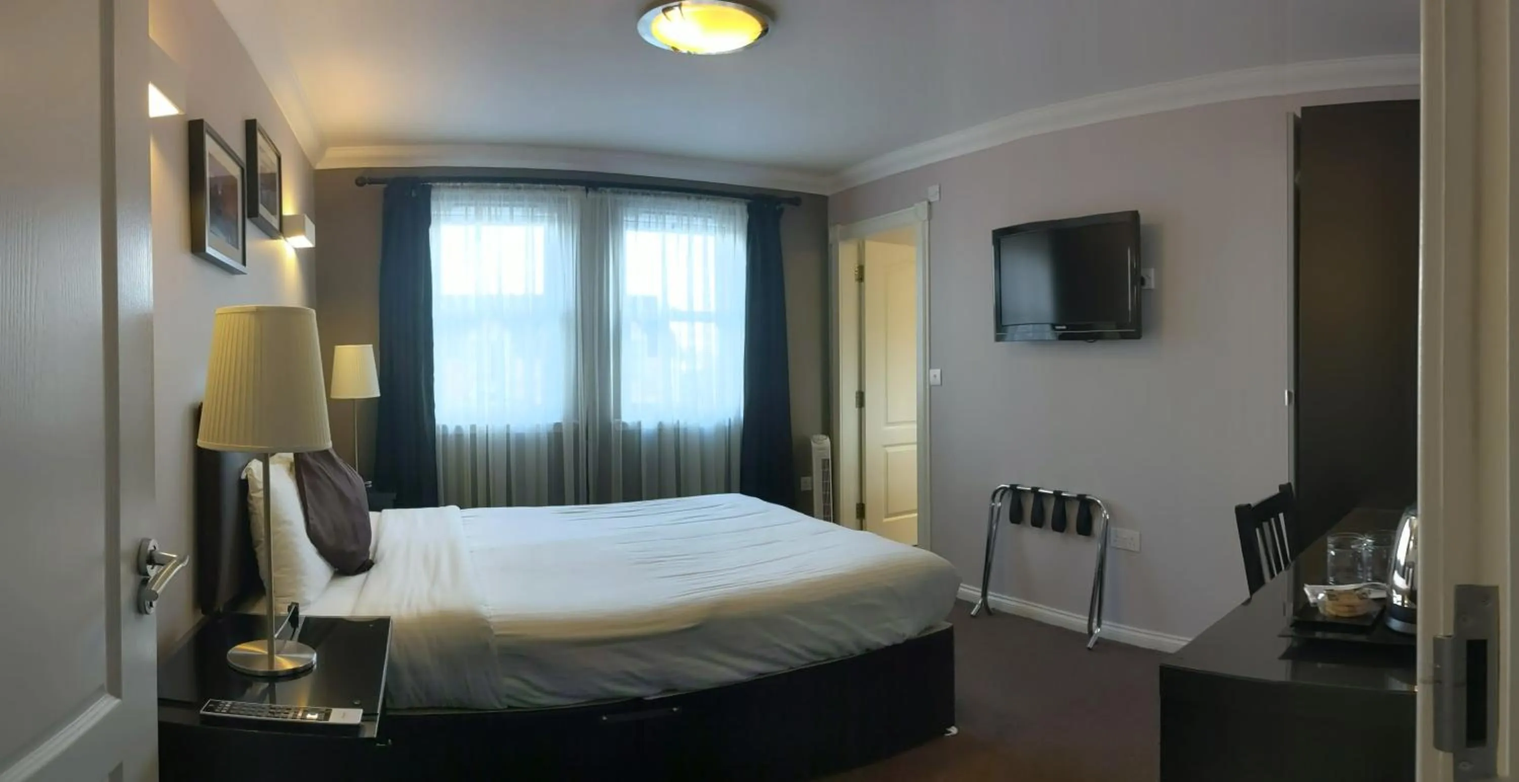 Bed in MacLean Guest House