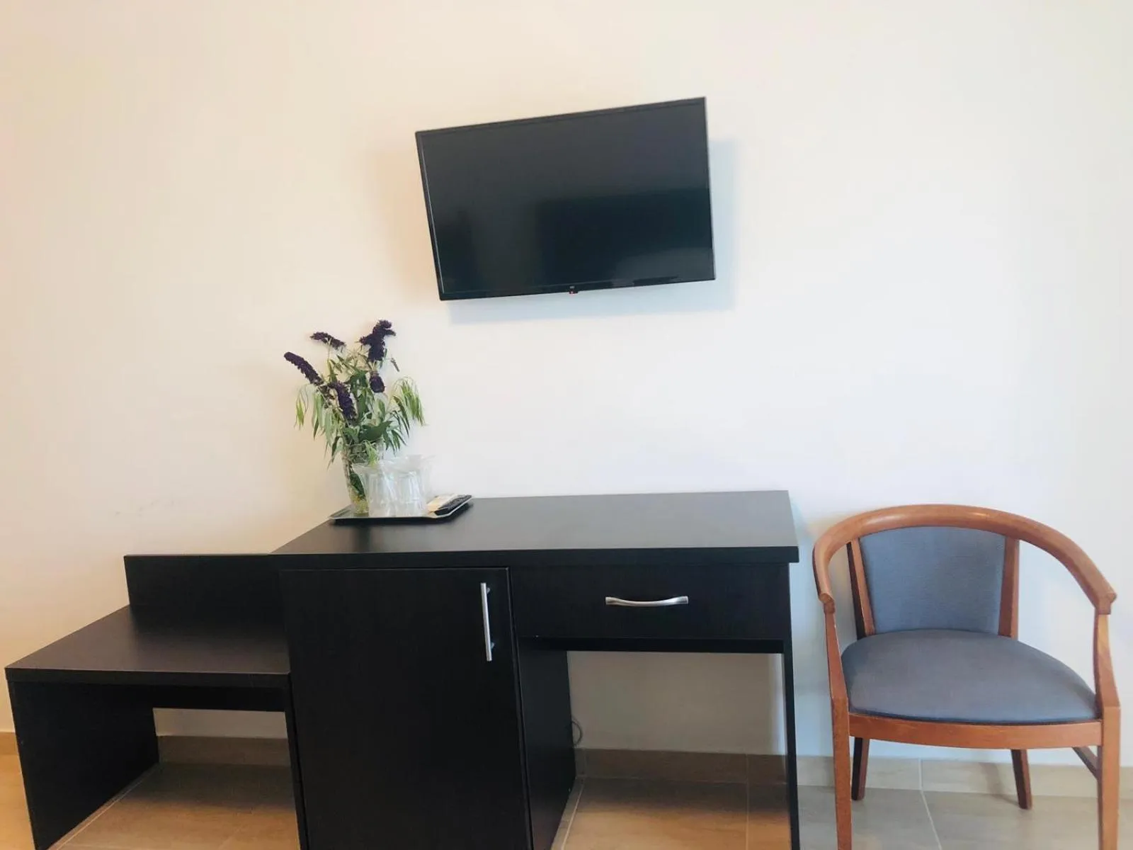 Photo of the whole room in Academy Hotel