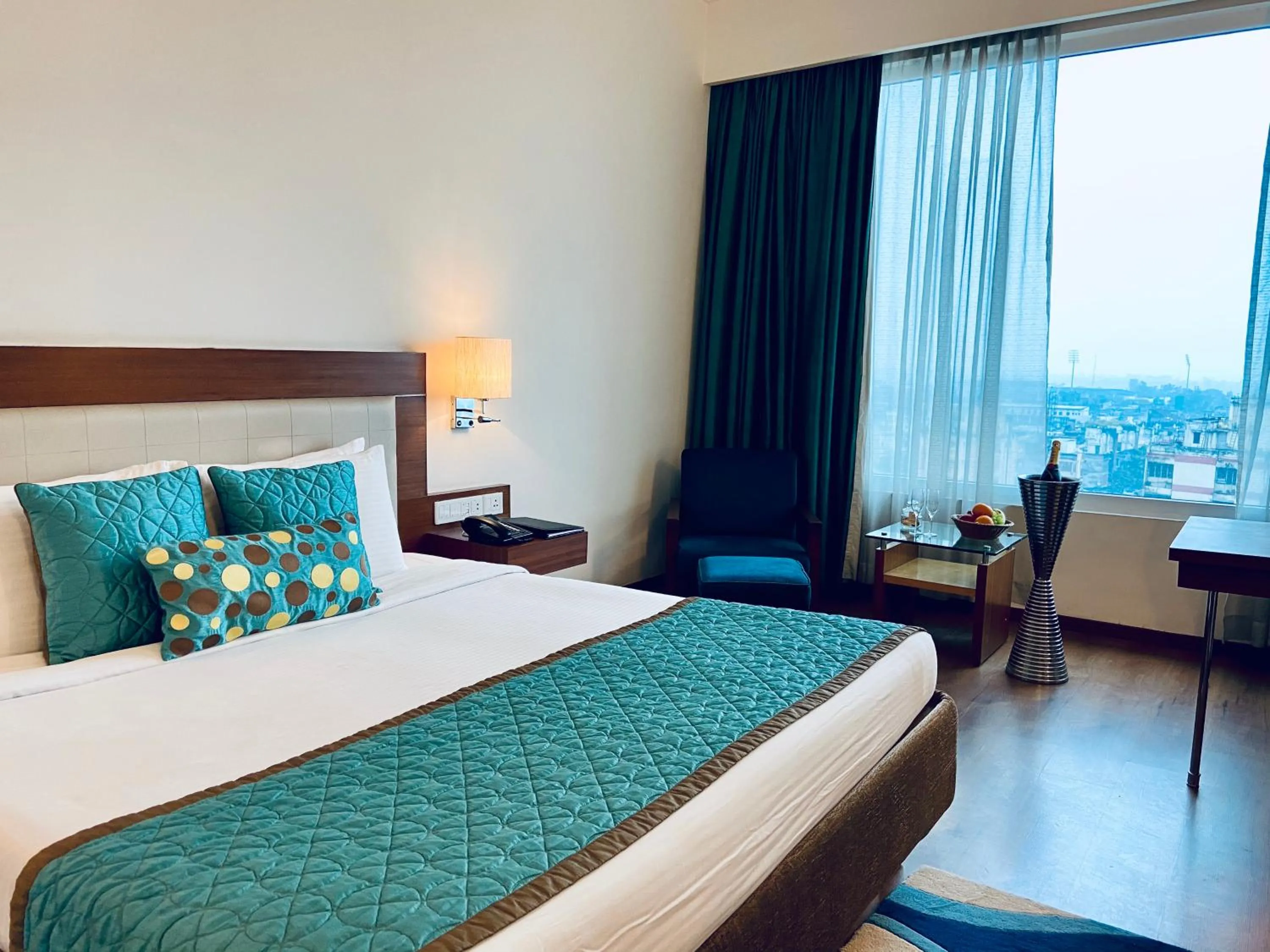 Bedroom, Bed in The Landmark Towers