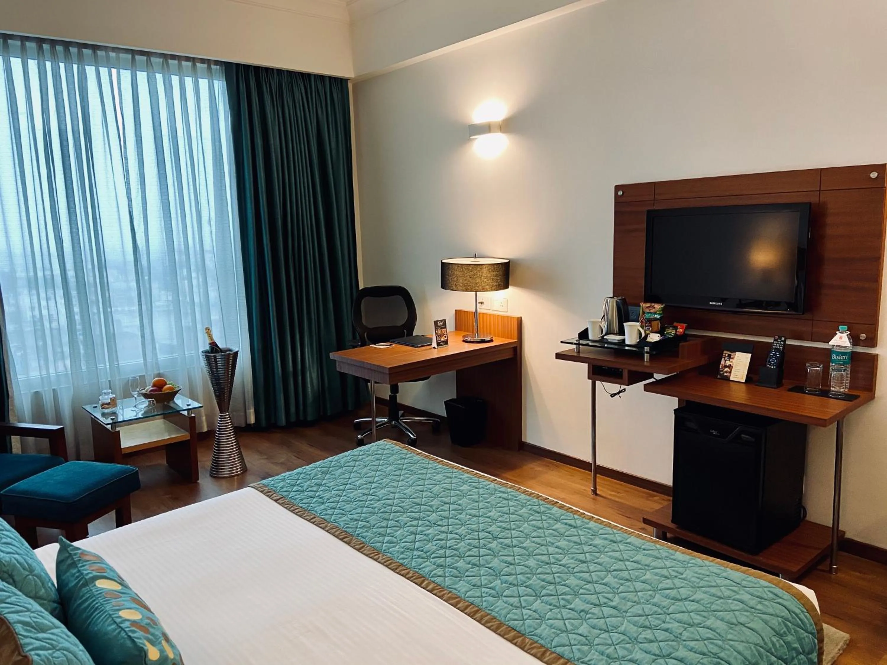 TV and multimedia, Bed in The Landmark Towers