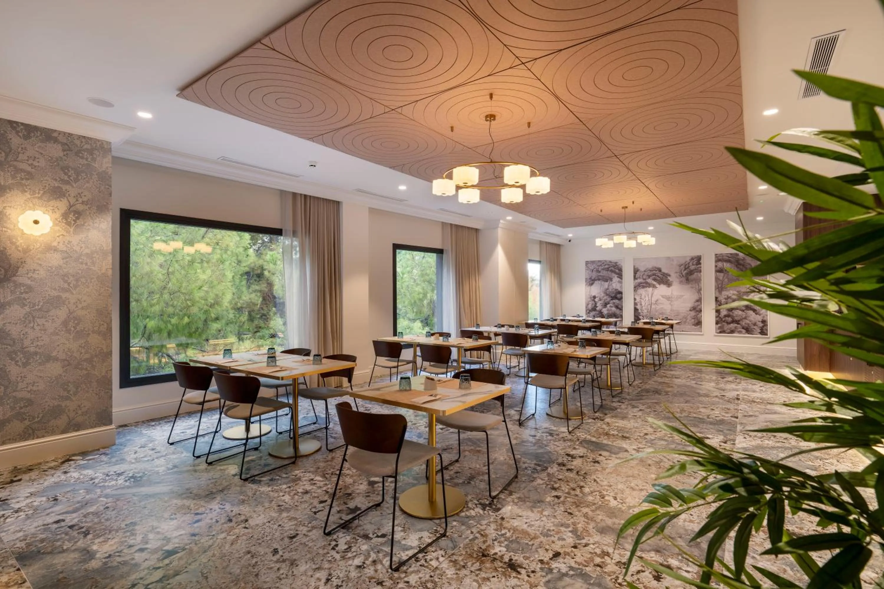 Restaurant/places to eat in ASA Molina Plaza