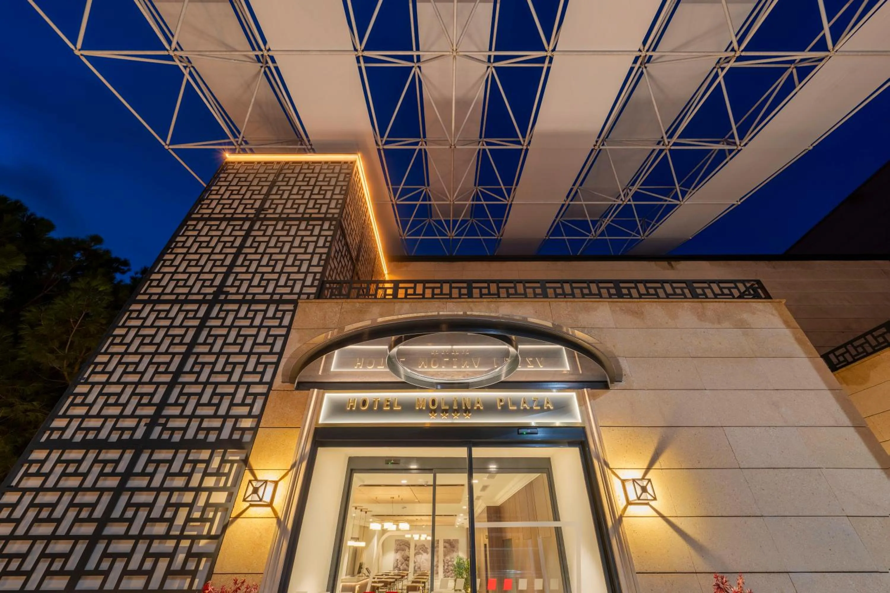 Property building in ASA Molina Plaza