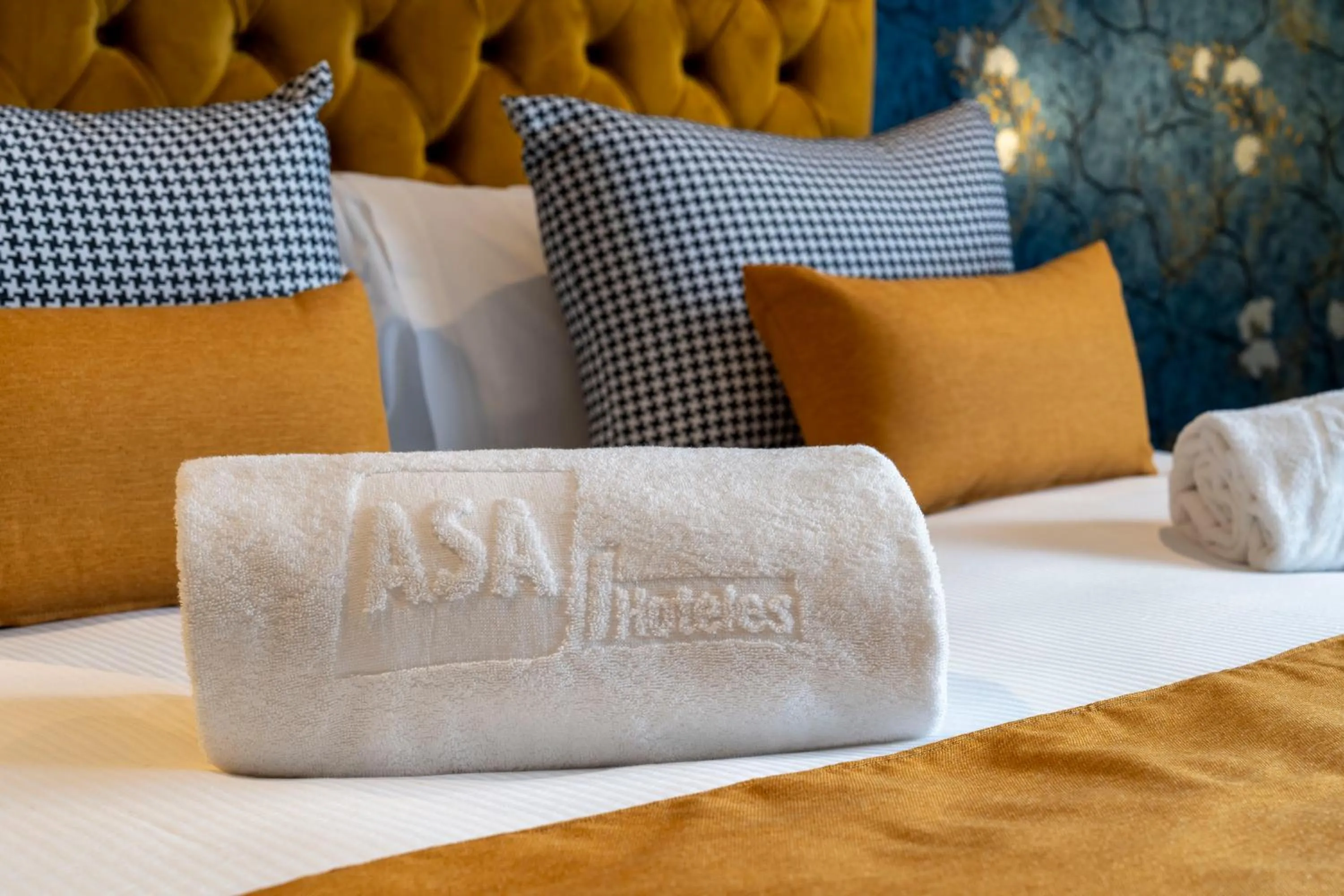 towels, Bed in ASA Molina Plaza