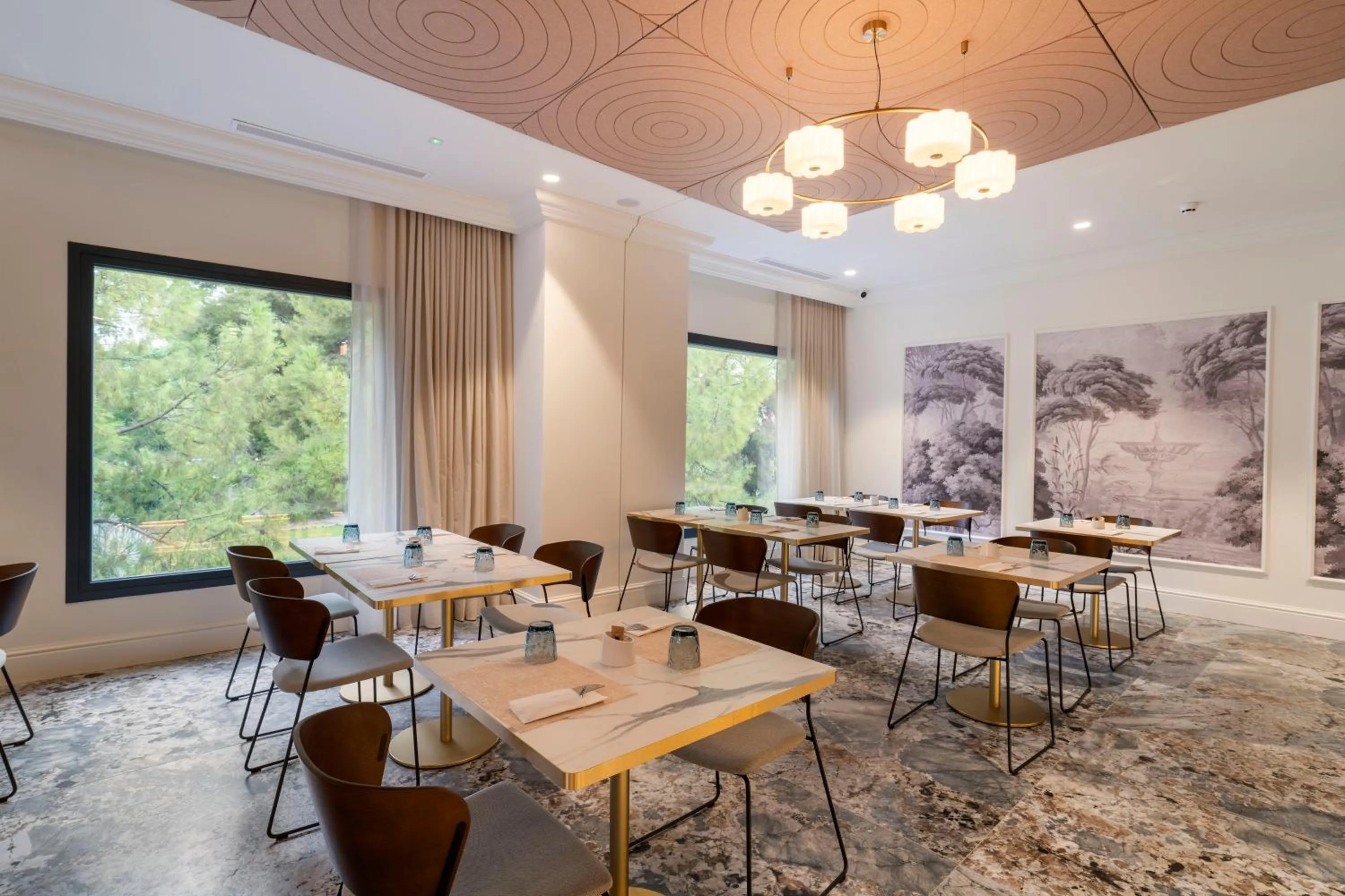 Restaurant/places to eat in ASA Molina Plaza