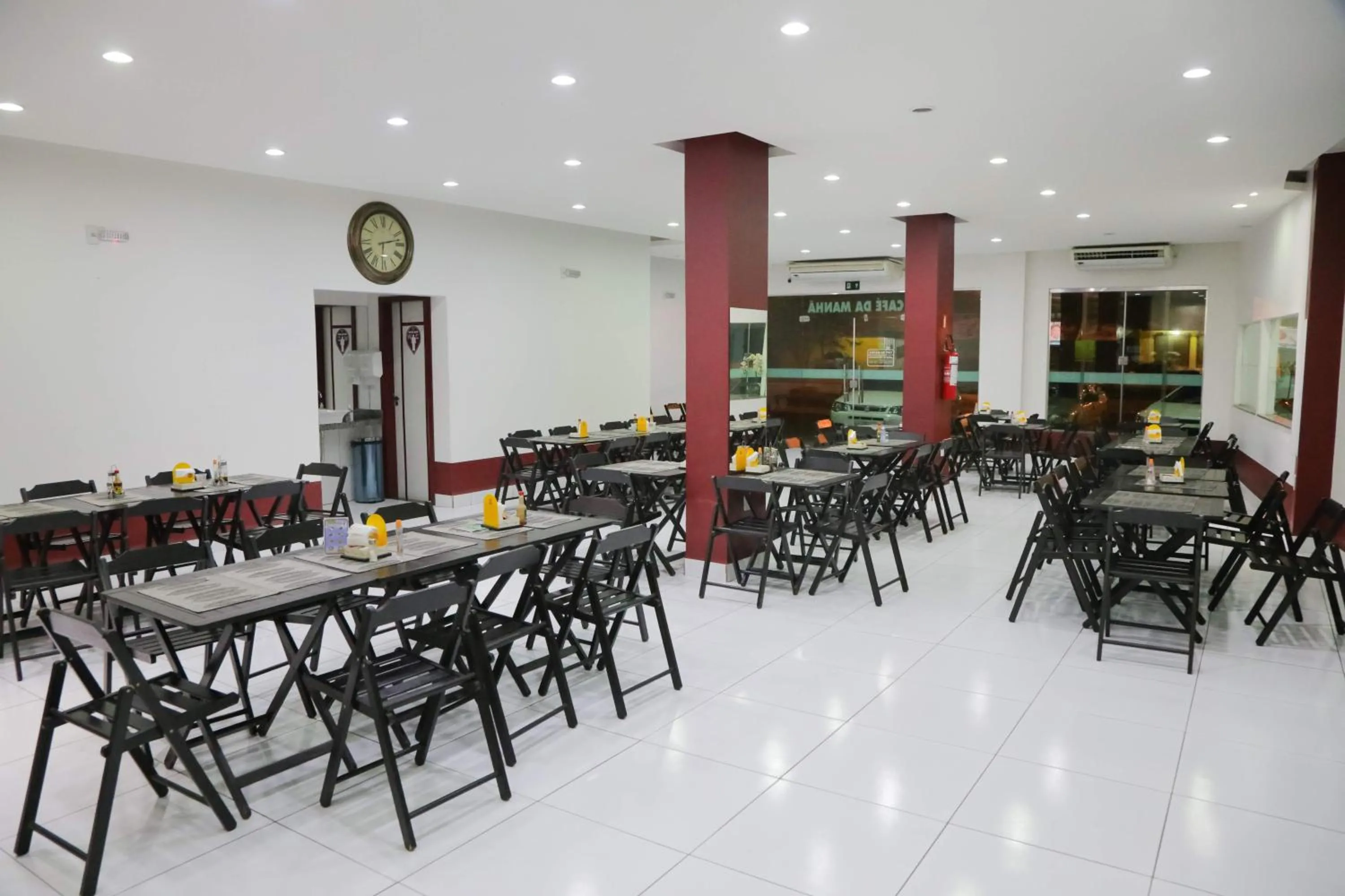 Restaurant/places to eat in Hotel Açay