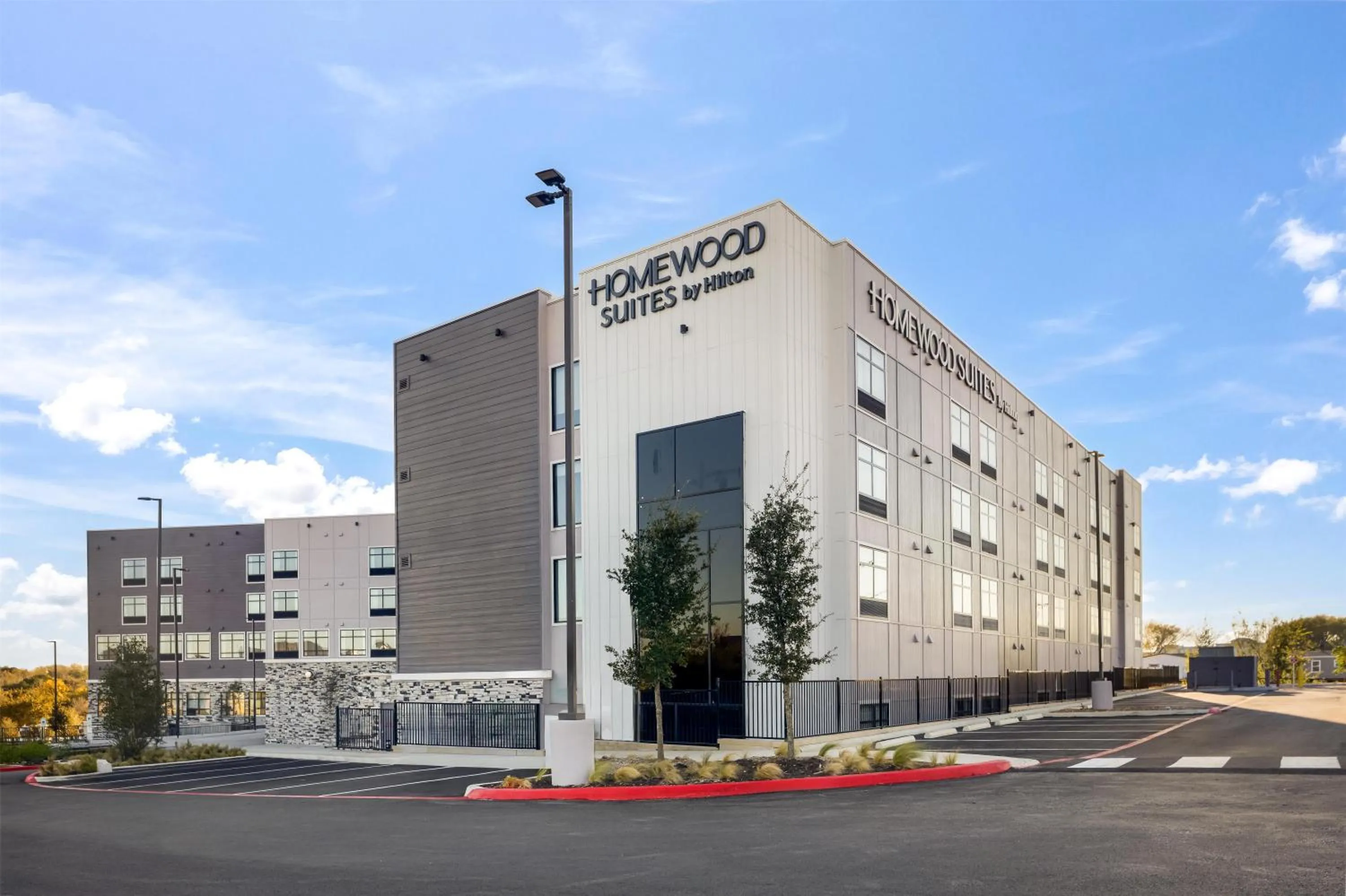 Property building in Homewood Suites By Hilton Austin Airport