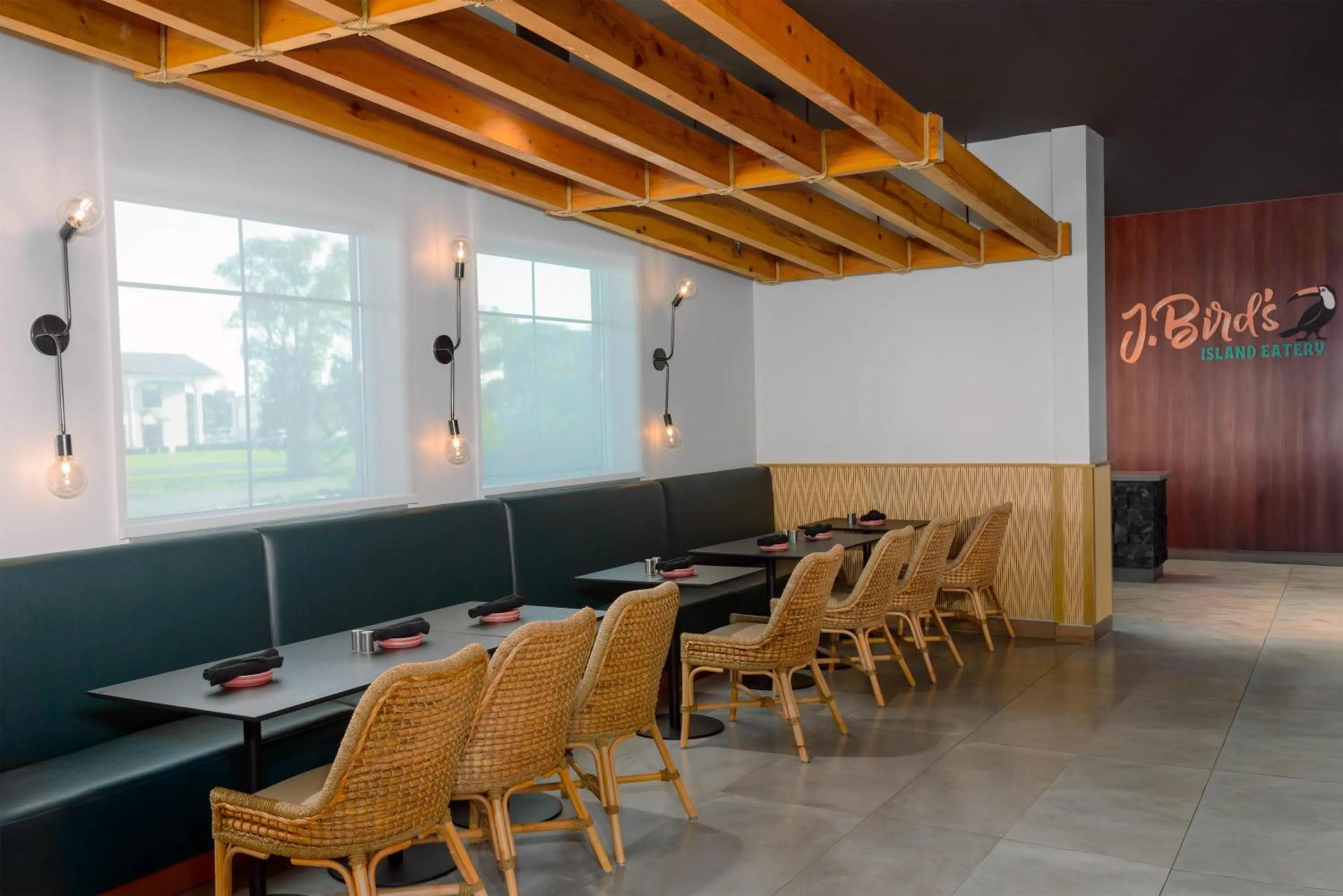 Restaurant/places to eat in Hilton Garden Inn Cape Canaveral Near Cocoa Beach