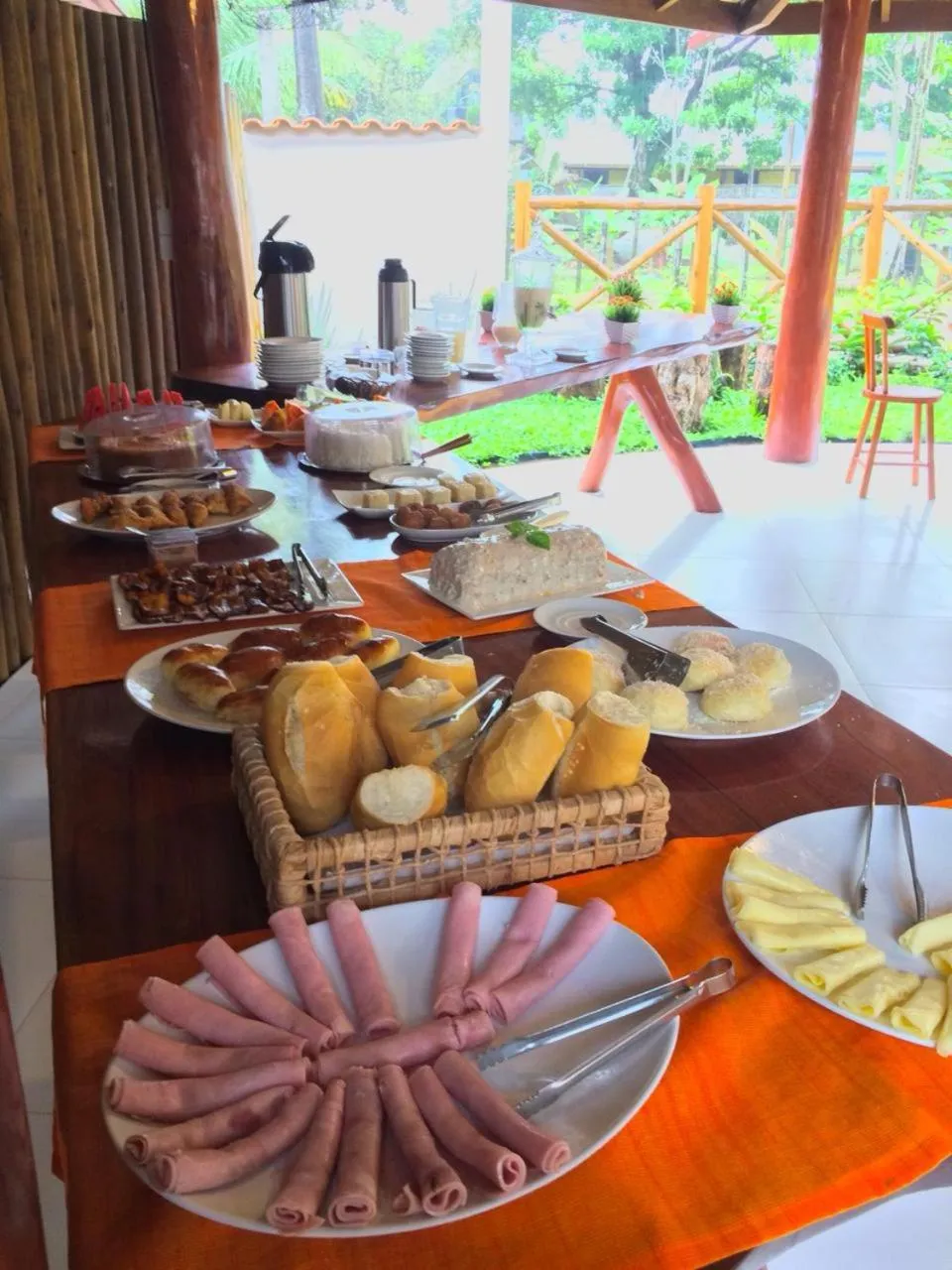 Breakfast in Pousada Das Roseiras