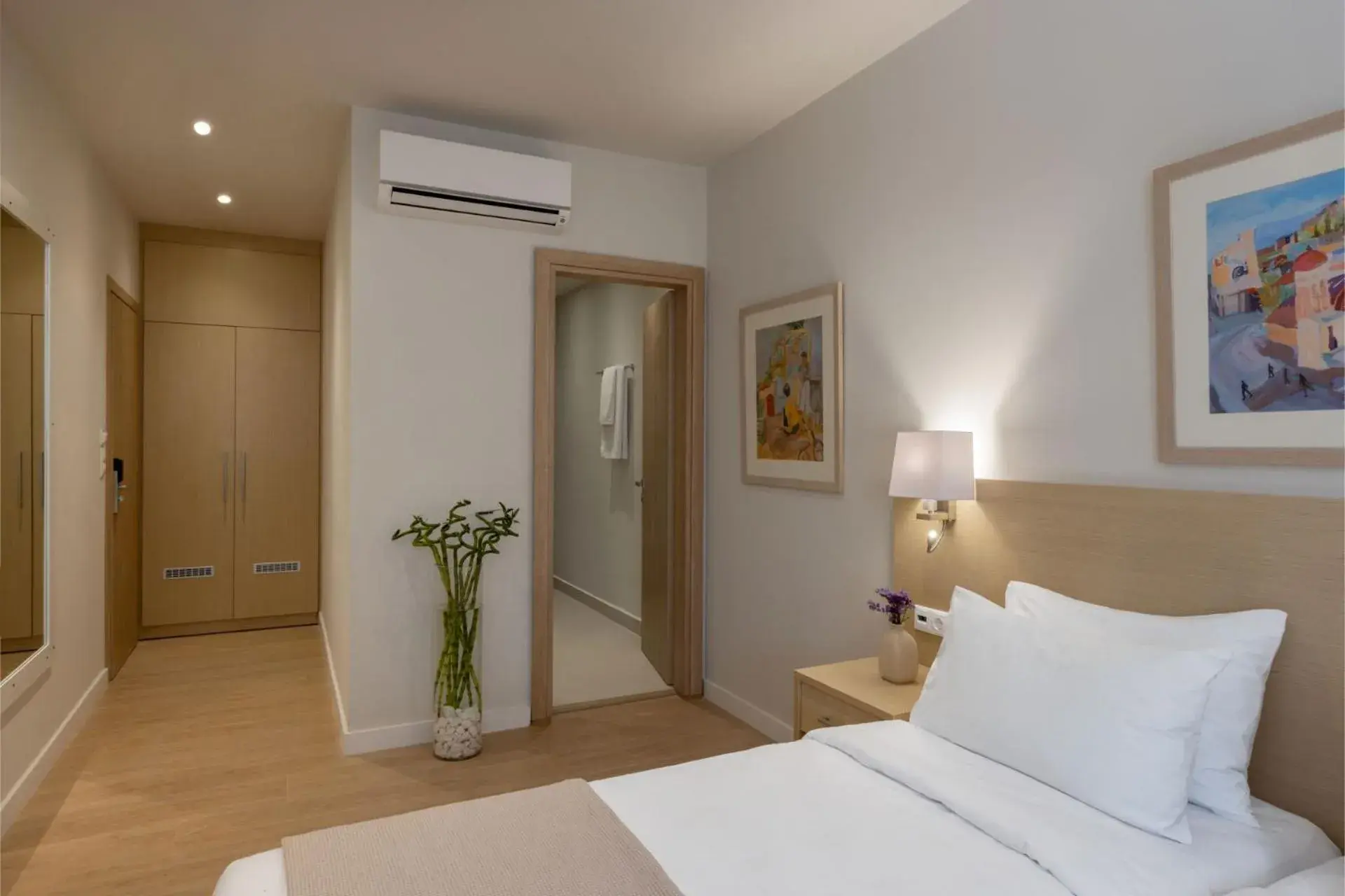 Twin Room - Disability Access in Port Tower Piraeus Twin Room - Disability Access in Port Tower Piraeus