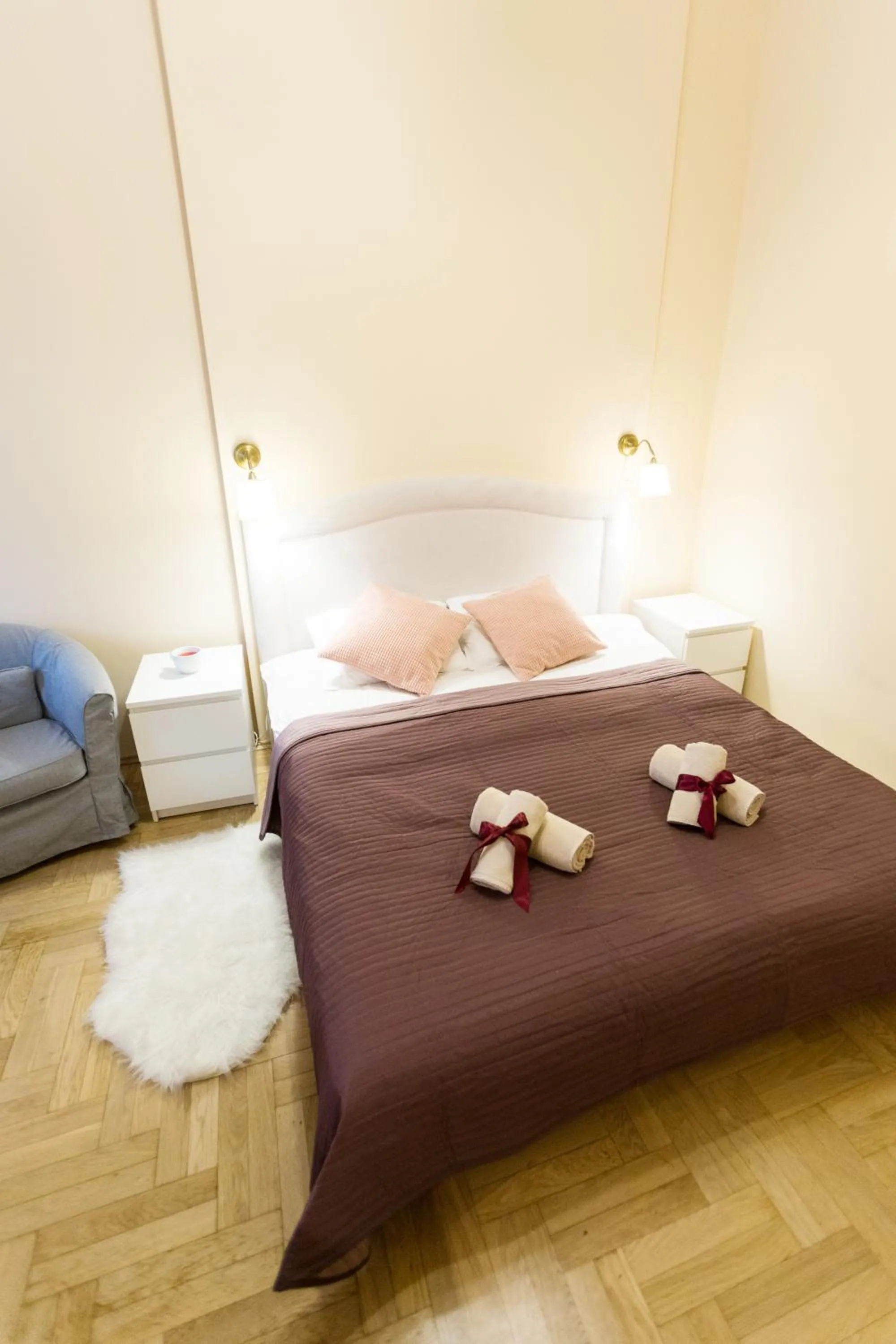 Bed in Apartments Roman