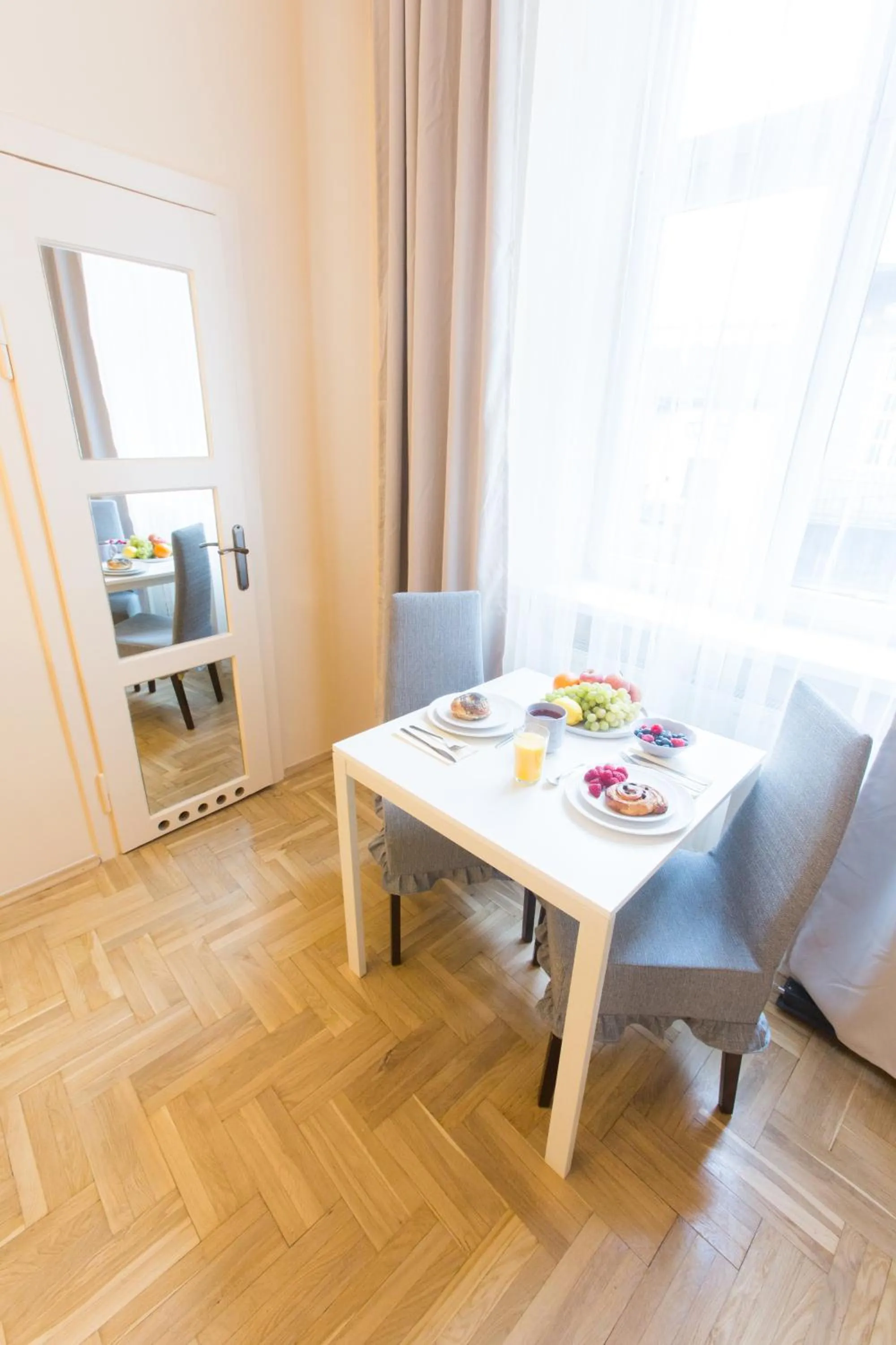 Dining area in Apartments Roman