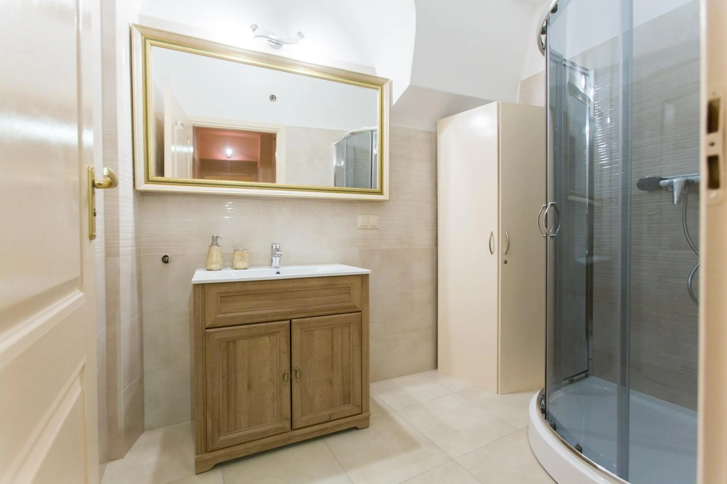 Shower in Apartments Roman