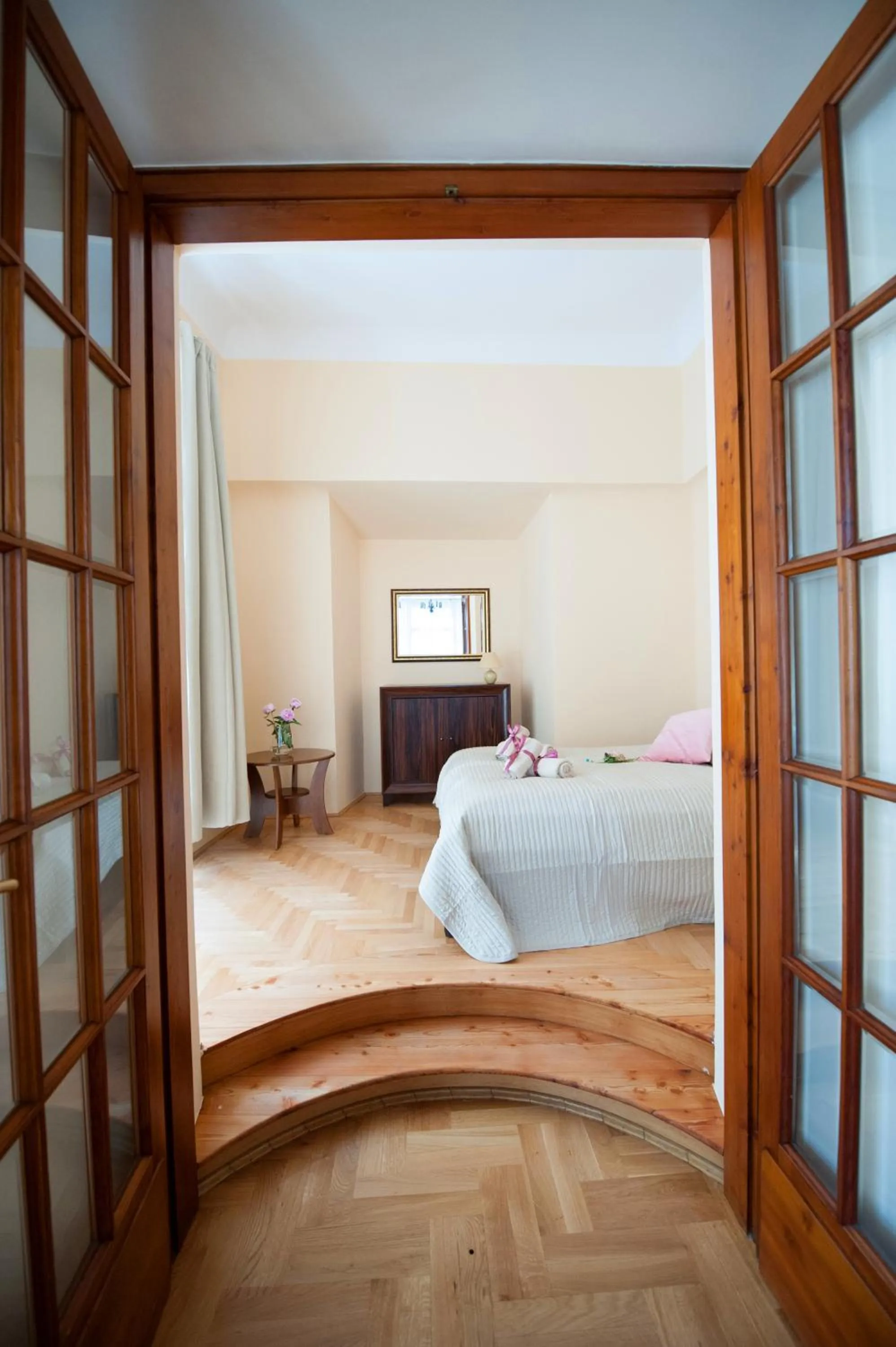 Bedroom, Bed in Apartments Roman