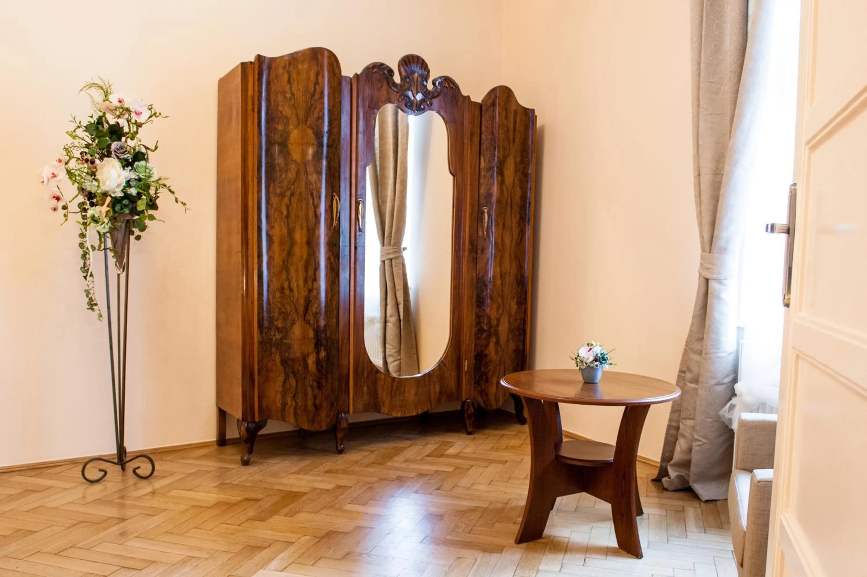 Bedroom in Apartments Roman