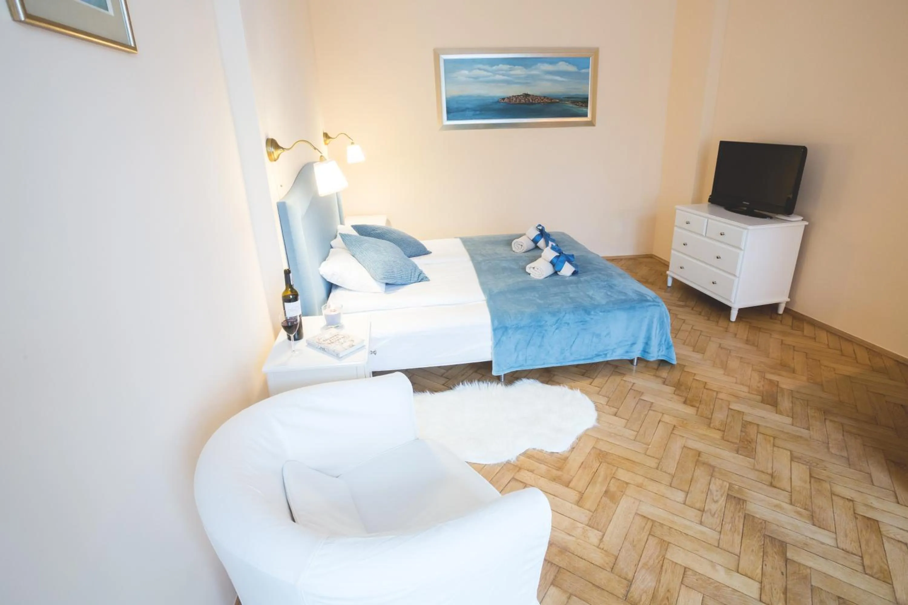 Bed in Apartments Roman