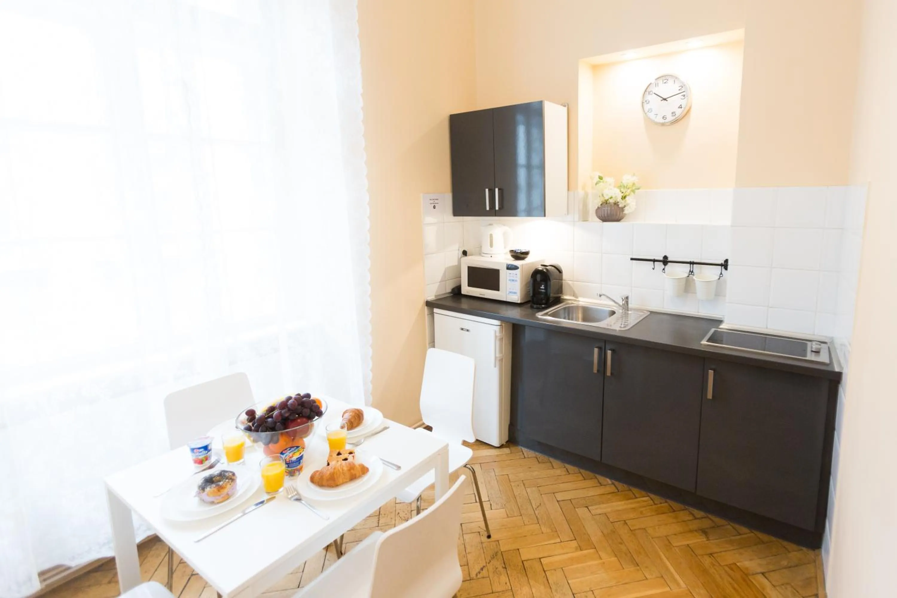 Dining area in Apartments Roman