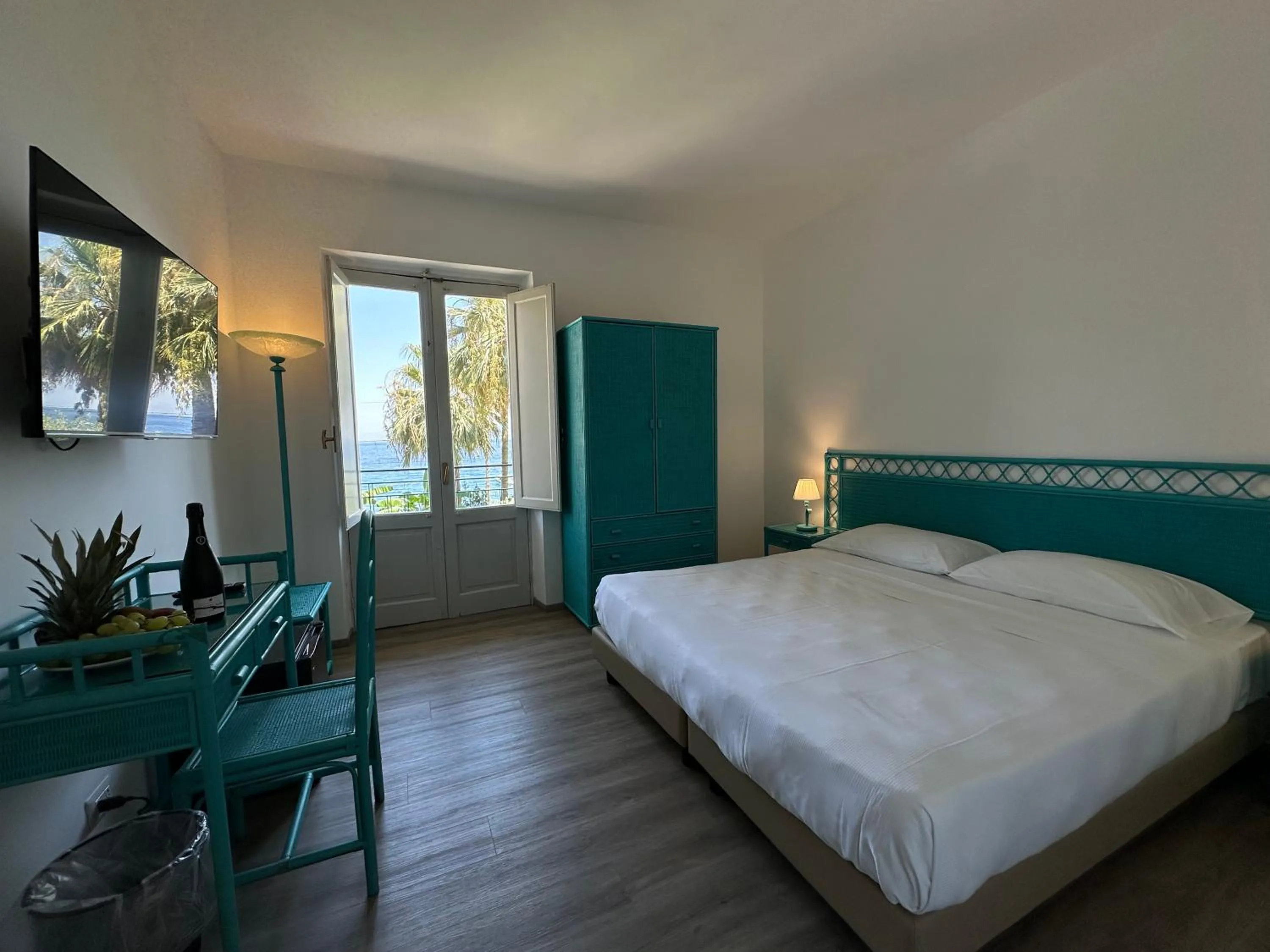 View (from property/room), Bed in Hotel Baia Delle Sirene