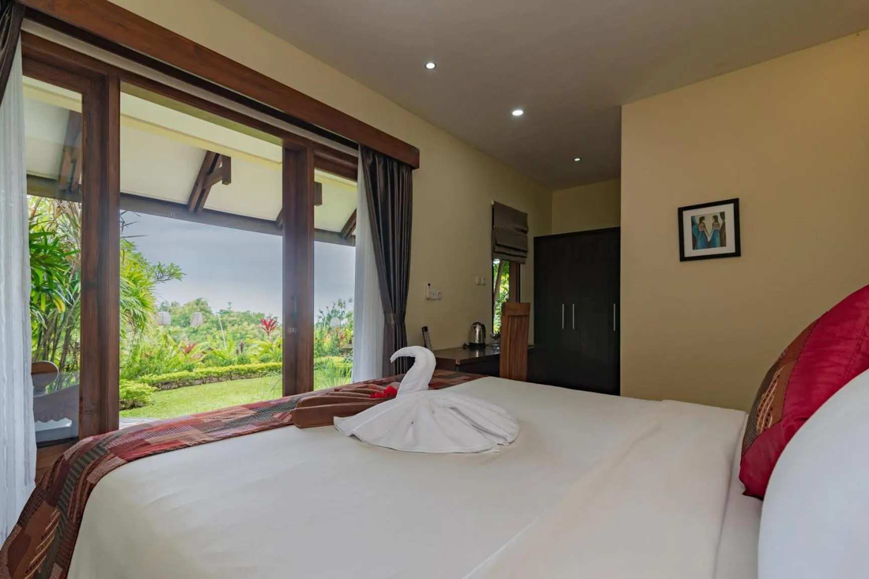 Bed in Alamanda Lovina Resort