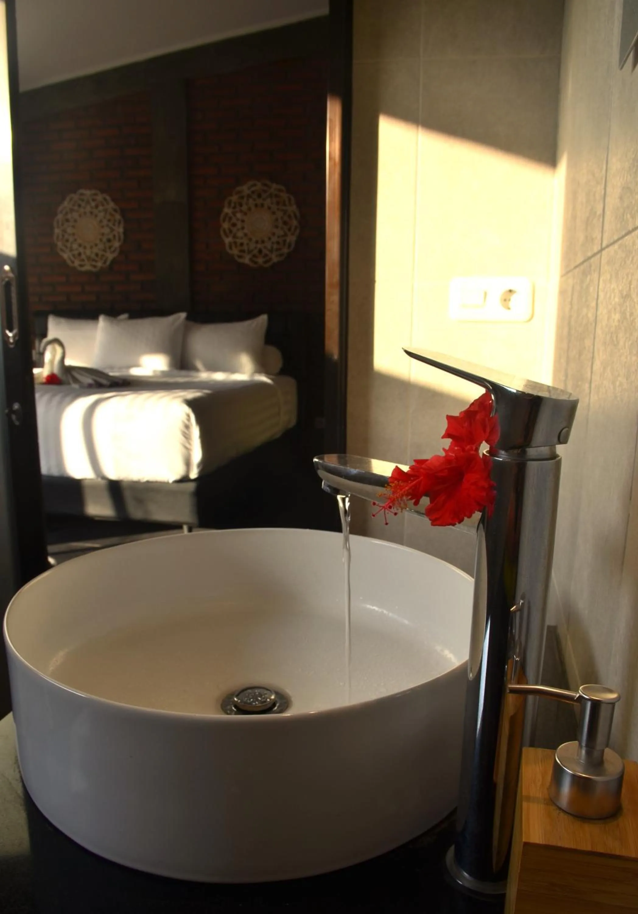 Bathroom, Bed in Alamanda Lovina Resort