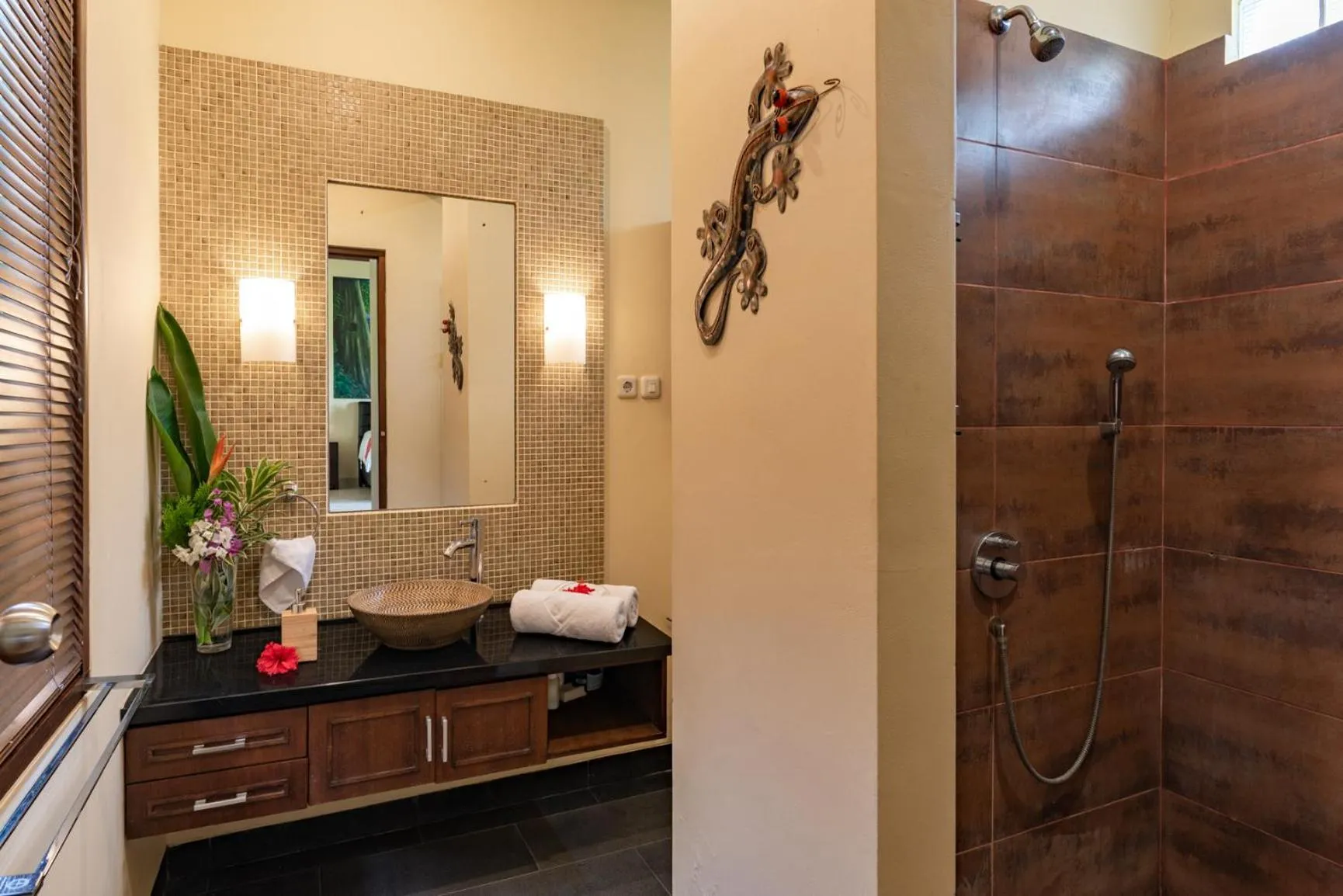 Shower in Alamanda Lovina Resort