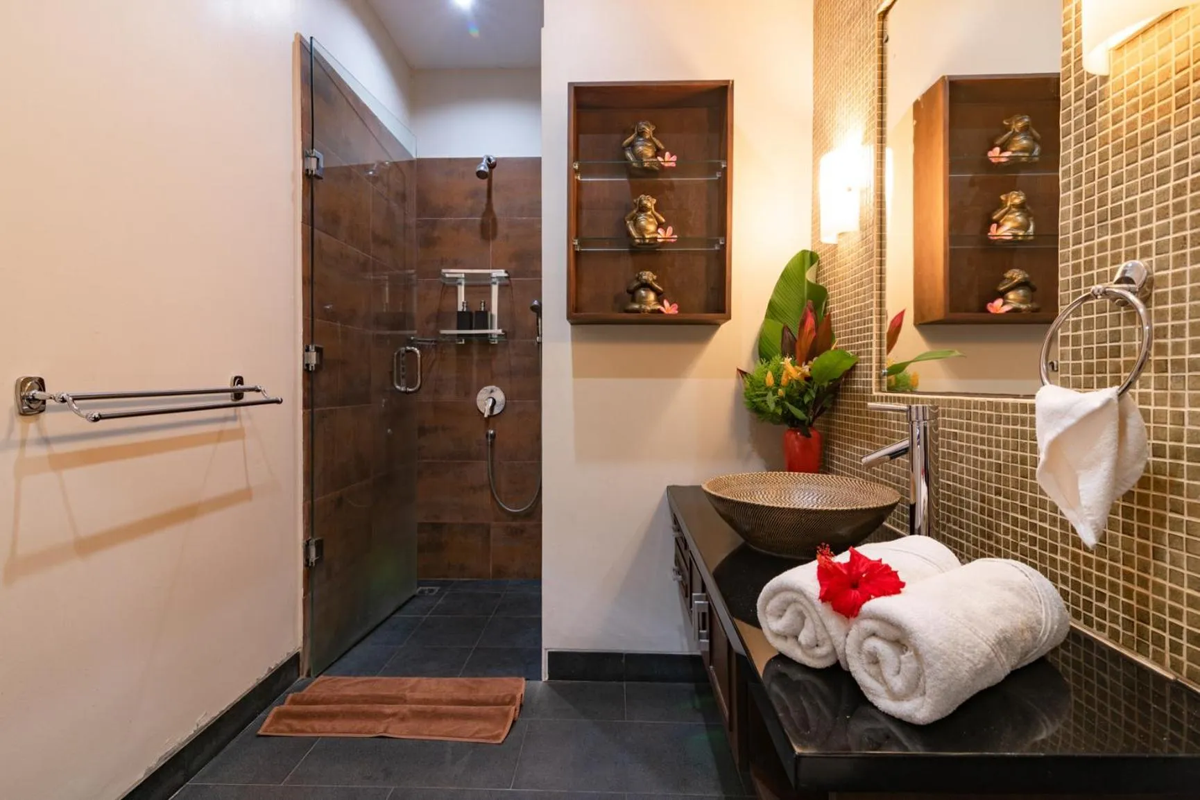 Shower, Bed in Alamanda Lovina Resort