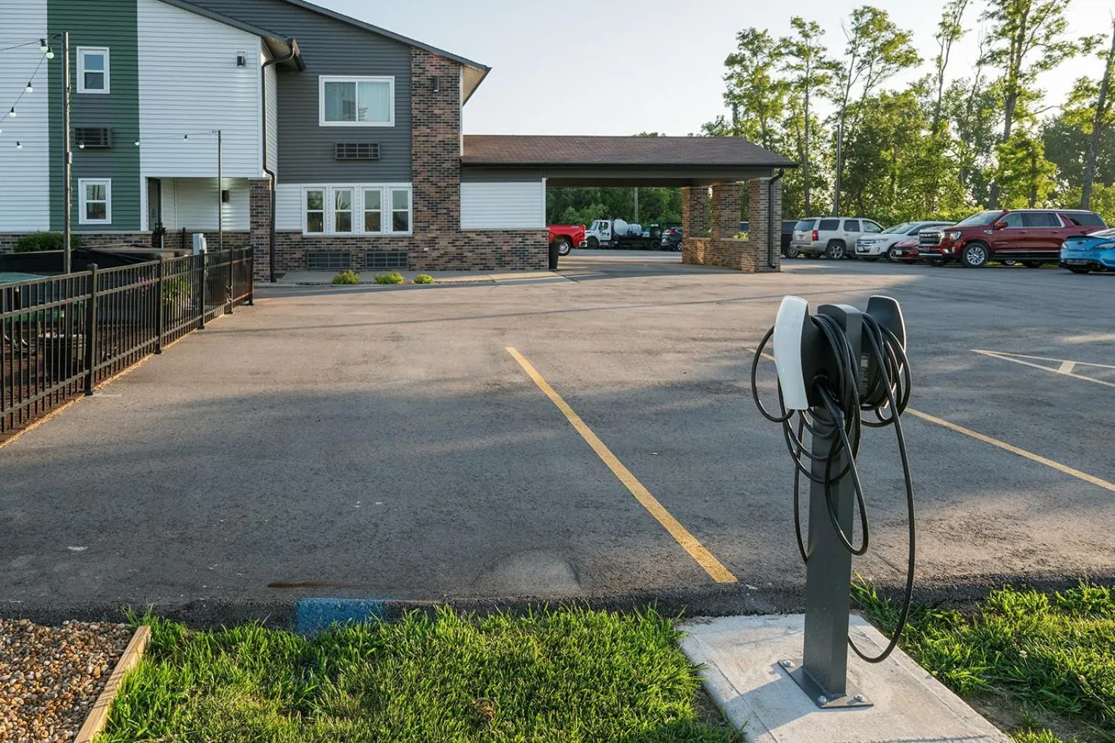 Parking in Hotel Pommier Chariton