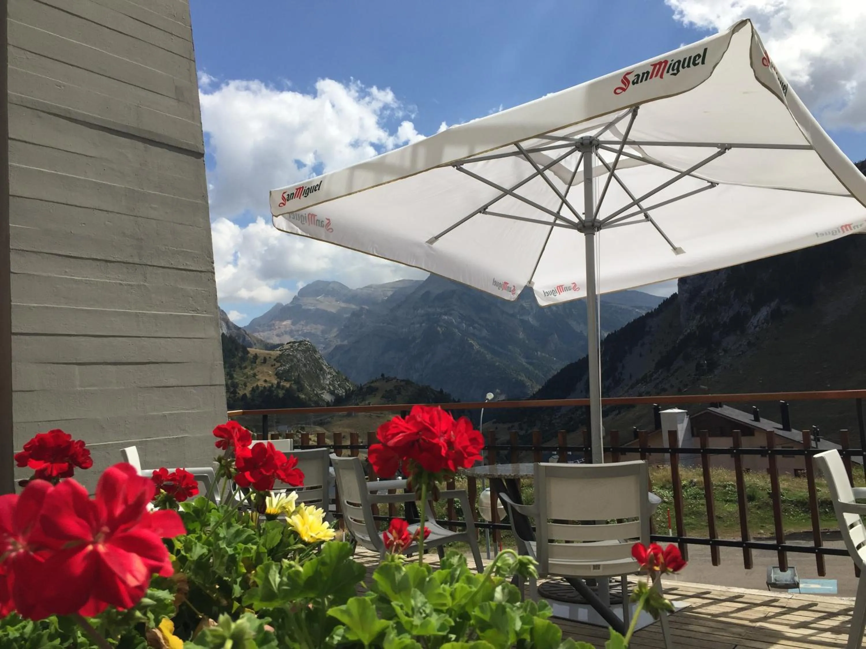 Balcony/Terrace in Hotel Edelweiss Candanchú