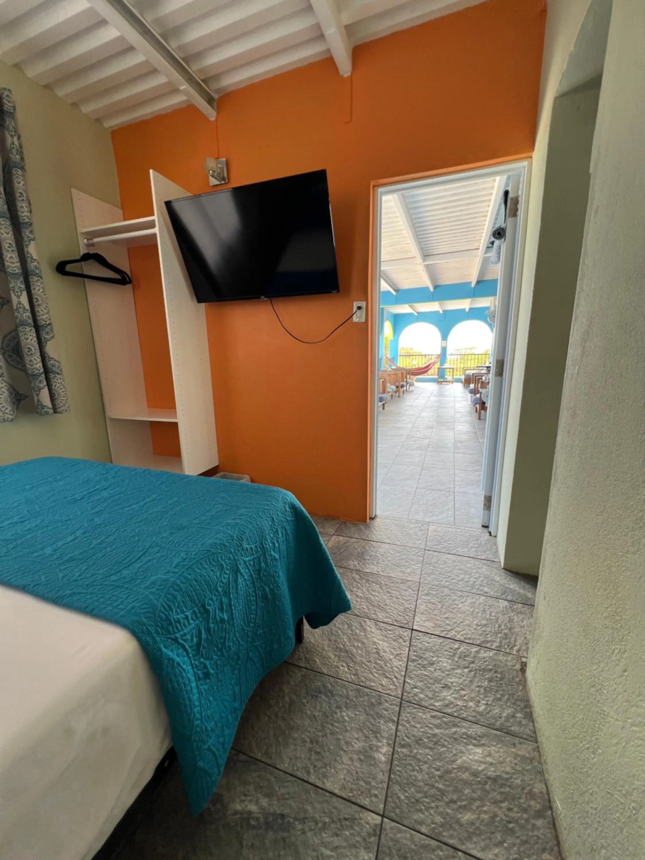 TV and multimedia, Bed in The Vieques Guesthouse