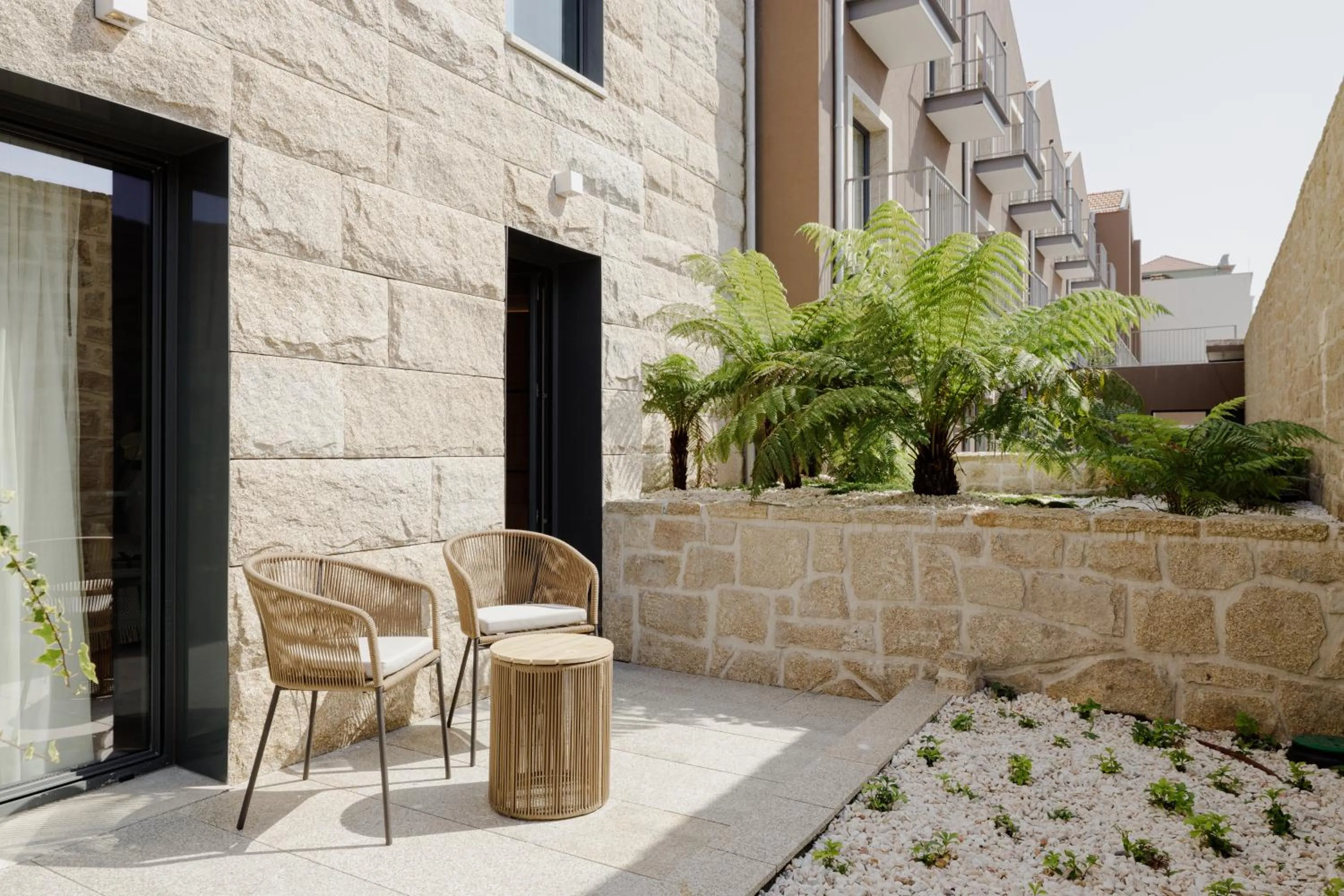 Patio in Porto River Soul Hotel