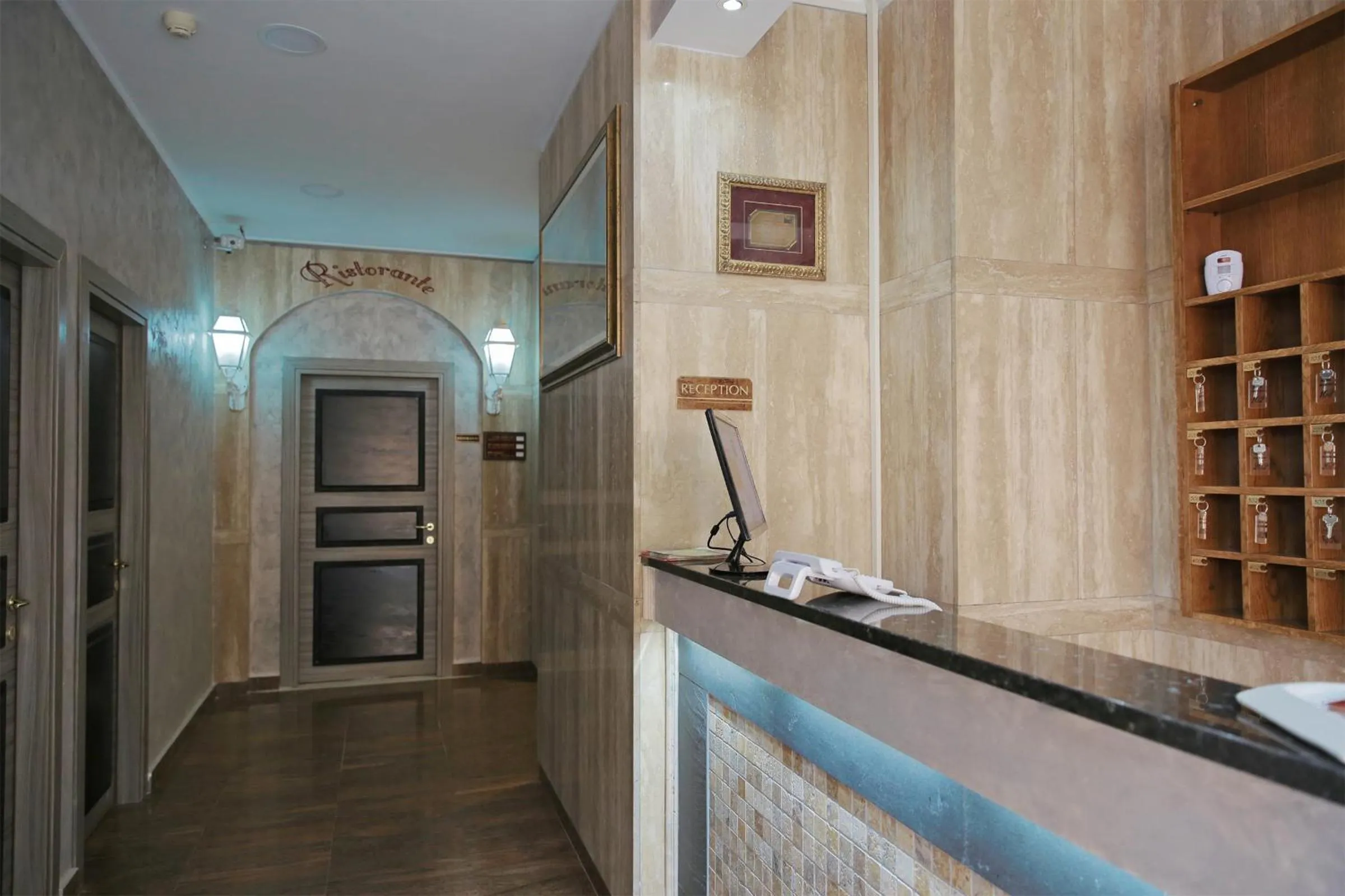 Lobby or reception in Maximo Hotel