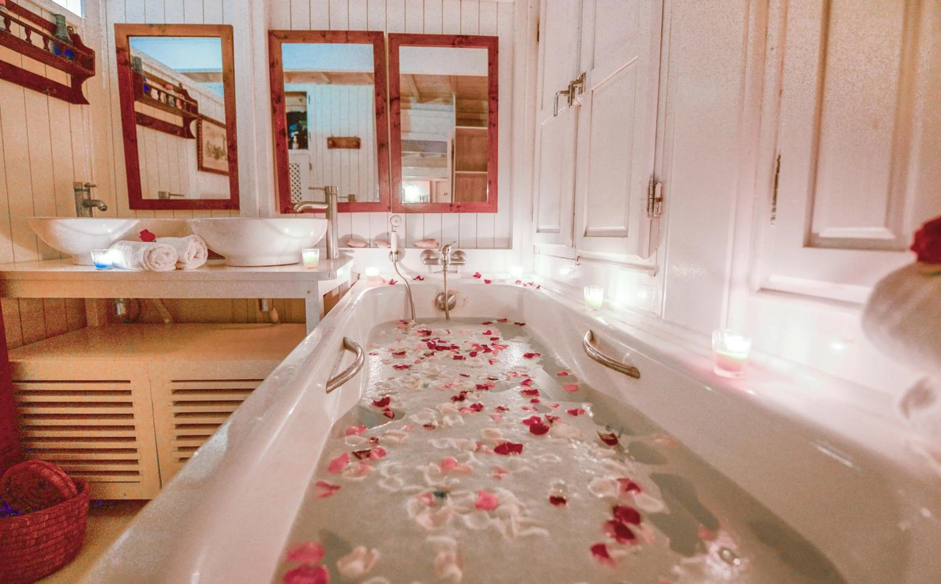 Bathroom, Bed in Dar Cherazade & spa