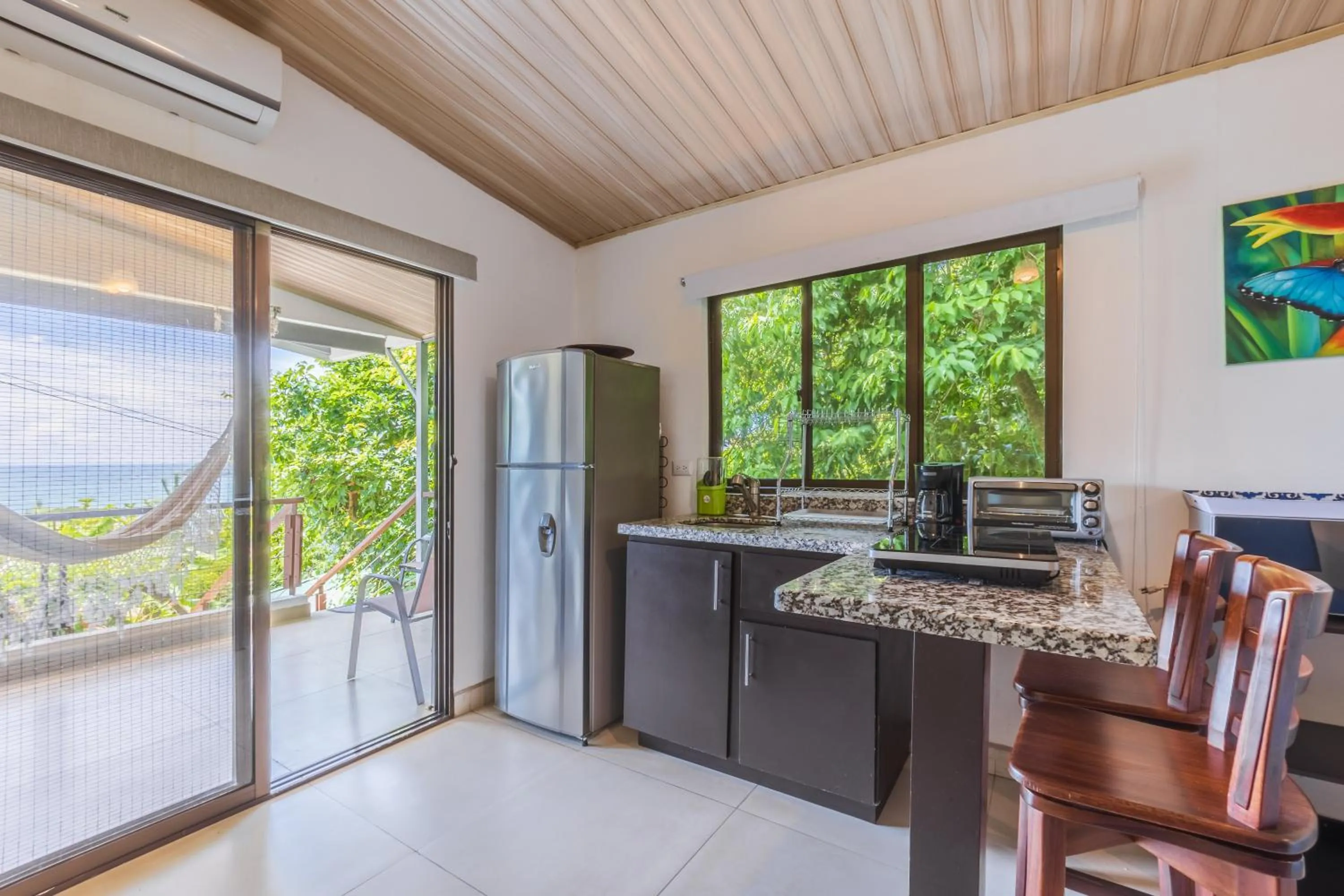 Kitchen or kitchenette in Hotel Villas de la Selva