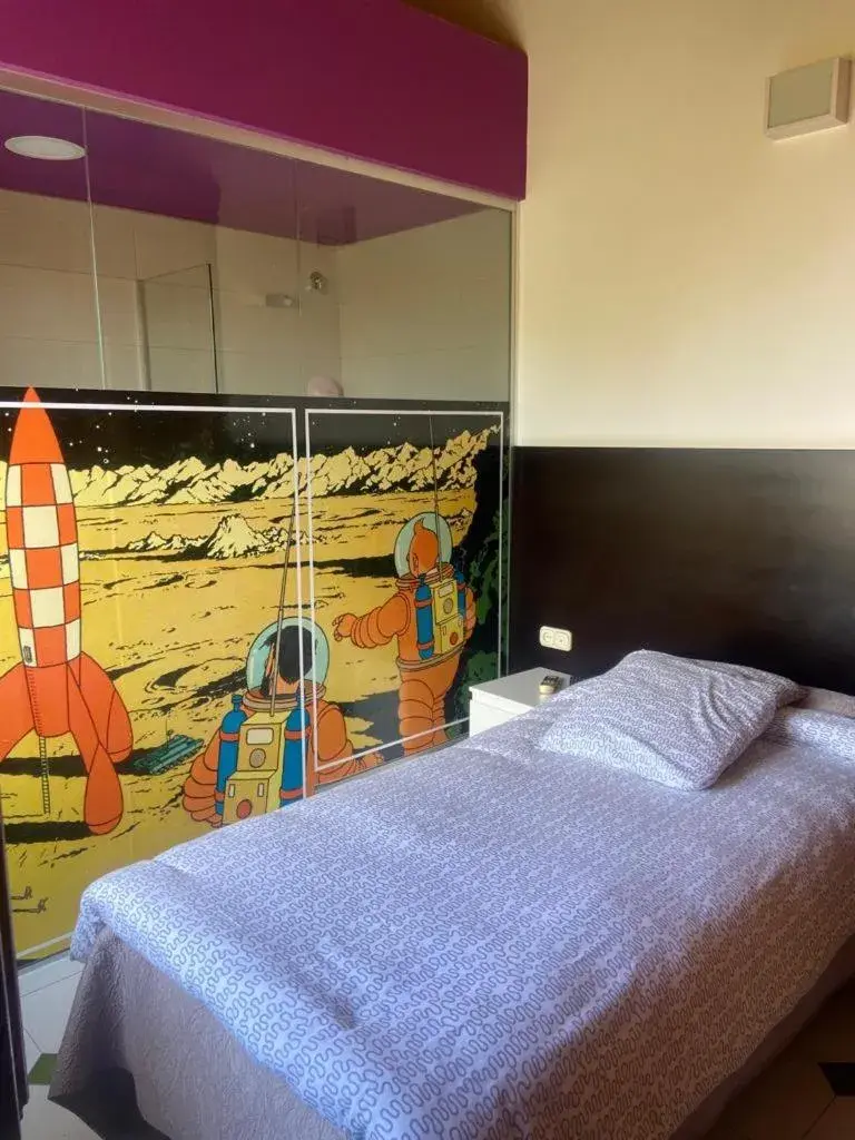 Deluxe Single Room in 16:9 Los Molinos Suites Deluxe Single Room in 16:9 Los Molinos Suites