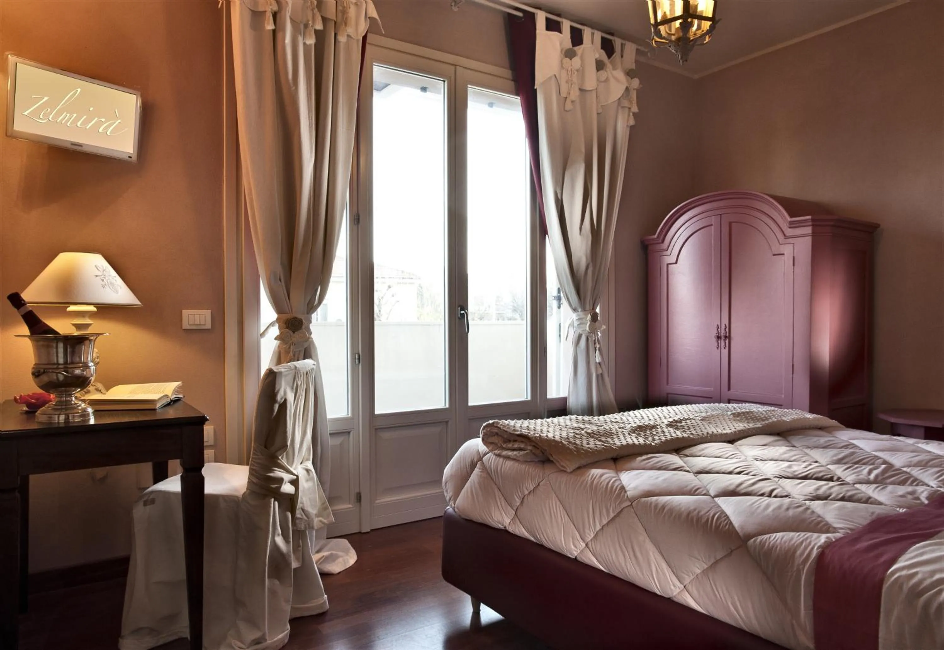 Balcony/Terrace, Bed in B&B Zelmirà