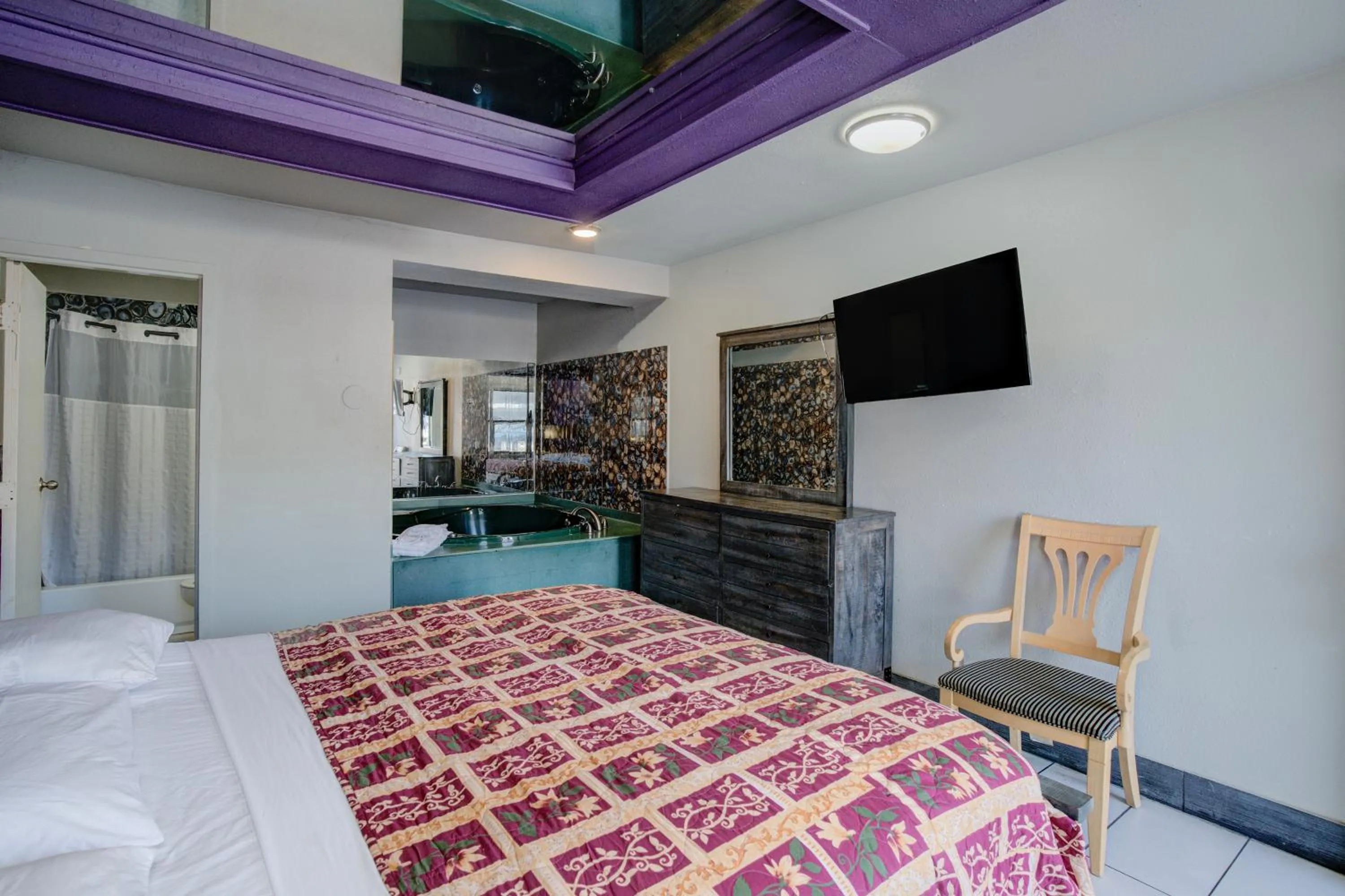 Bedroom, Bed in Hotel O Miami Inn & Suites Chicago Midway Airport