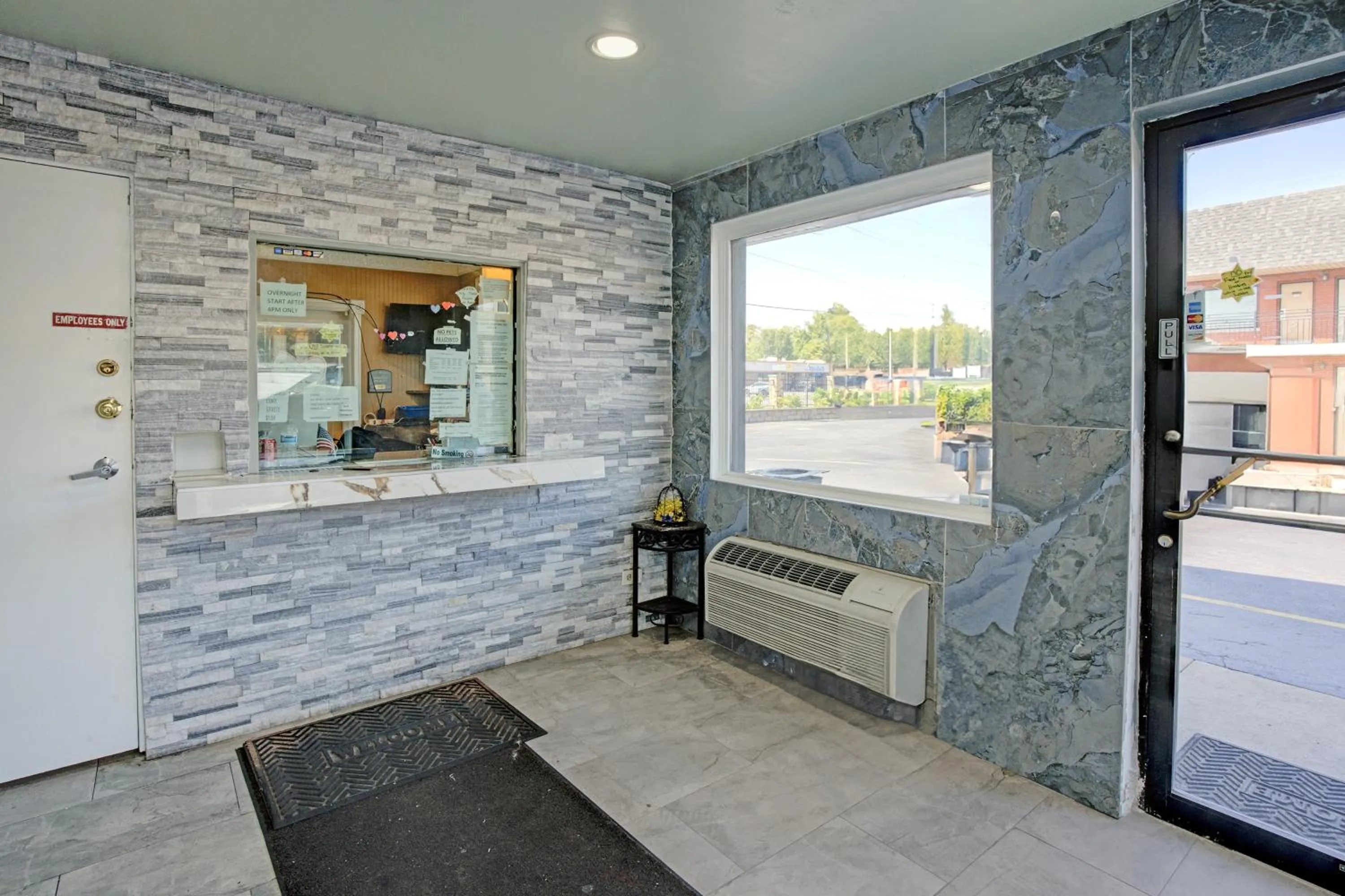 Lobby or reception in Hotel O Miami Inn & Suites Chicago Midway Airport