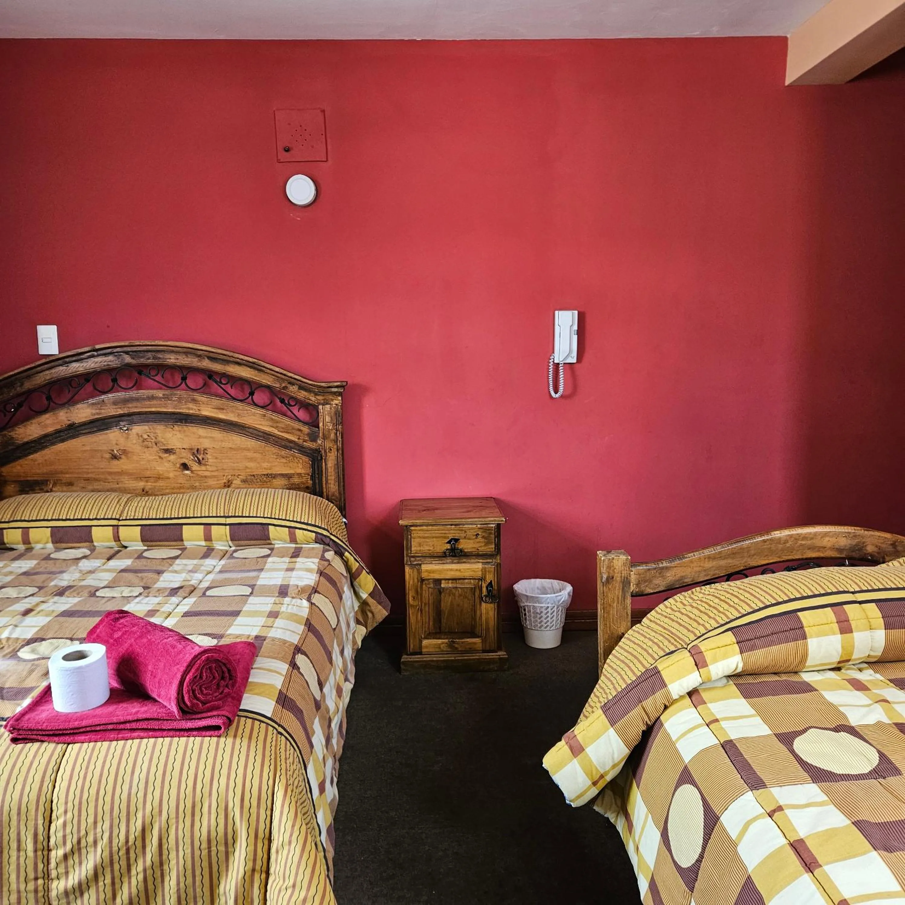 Standard Twin Room in Bolivian Heights Hostel