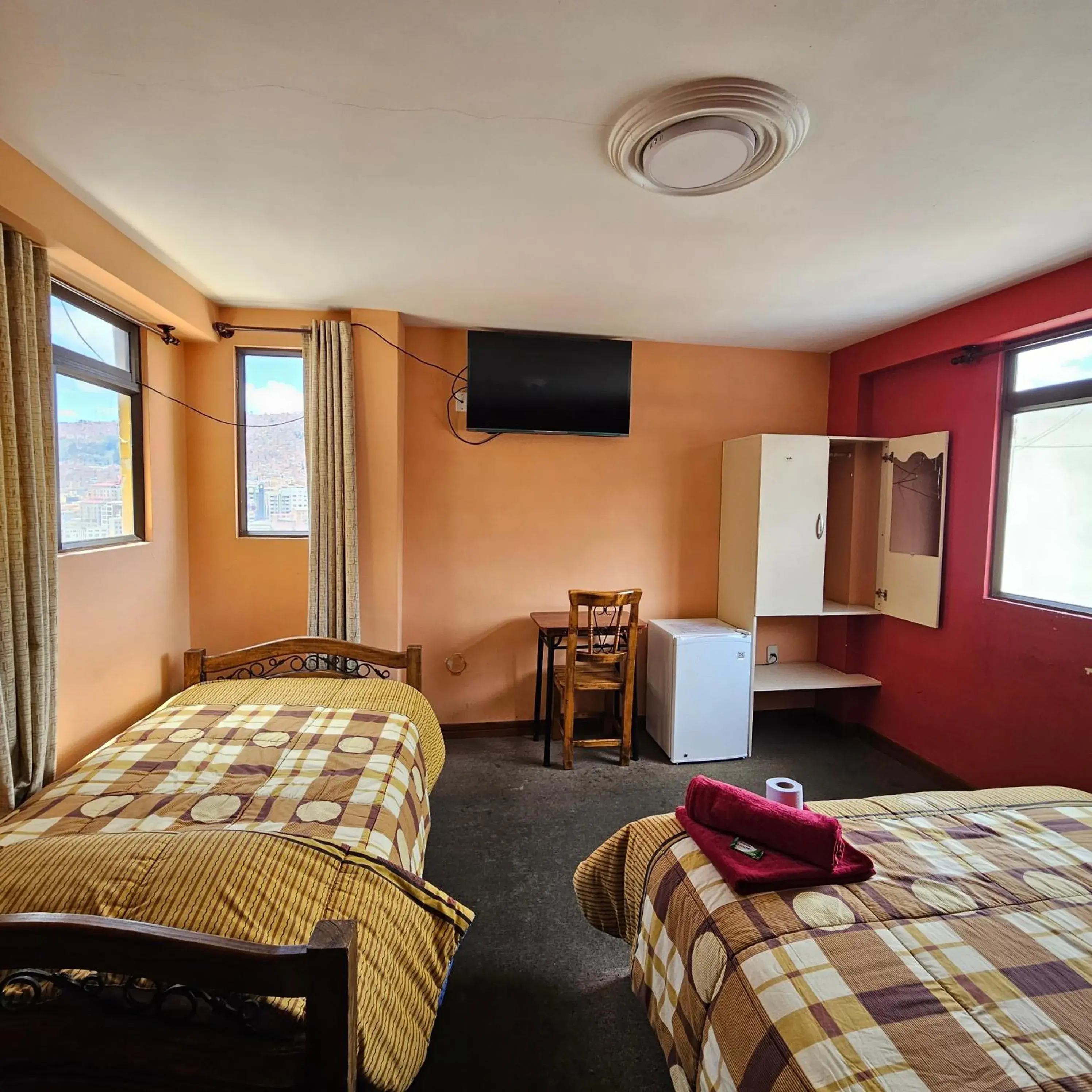 Standard Twin Room in Bolivian Heights Hostel Standard Twin Room in Bolivian Heights Hostel