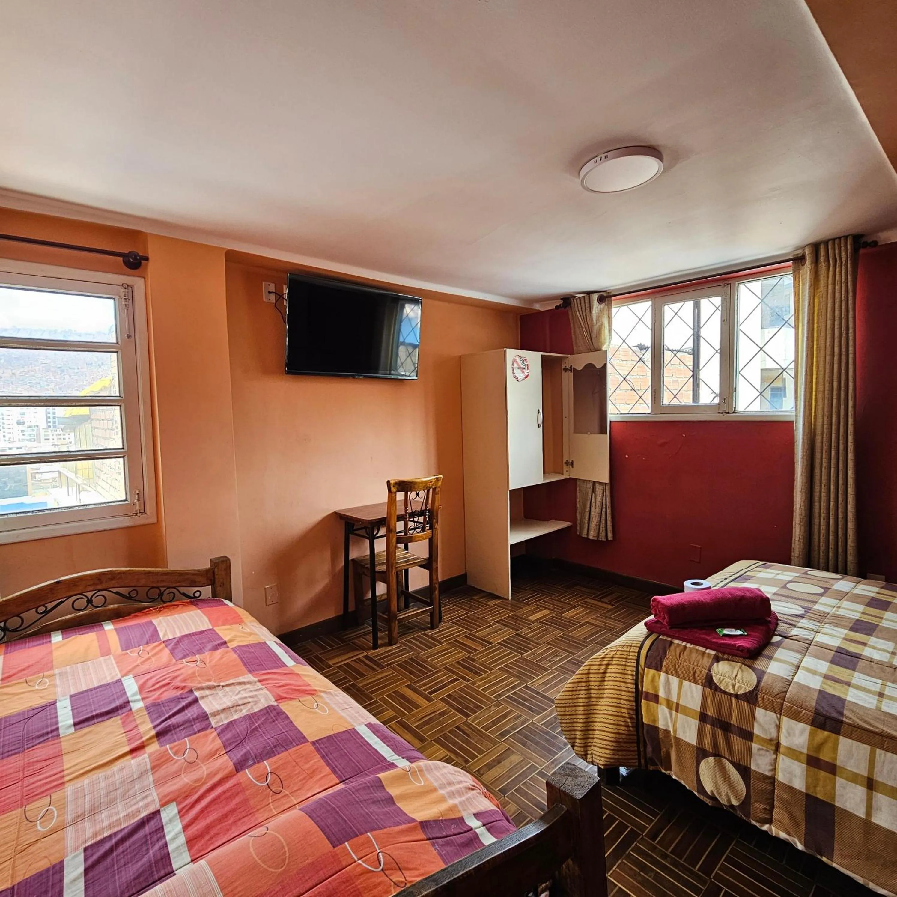 Standard Twin Room in Bolivian Heights Hostel