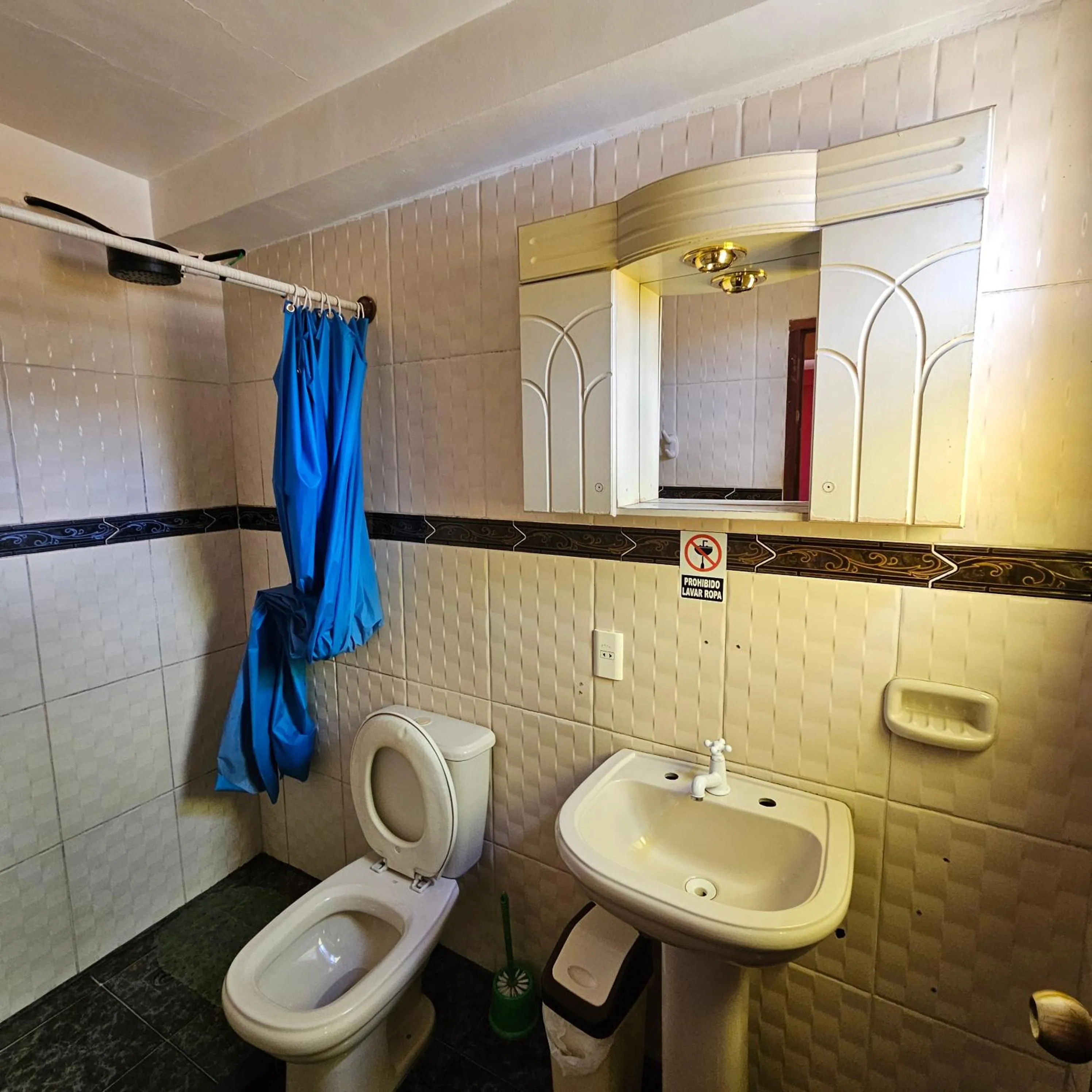 Standard Twin Room in Bolivian Heights Hostel