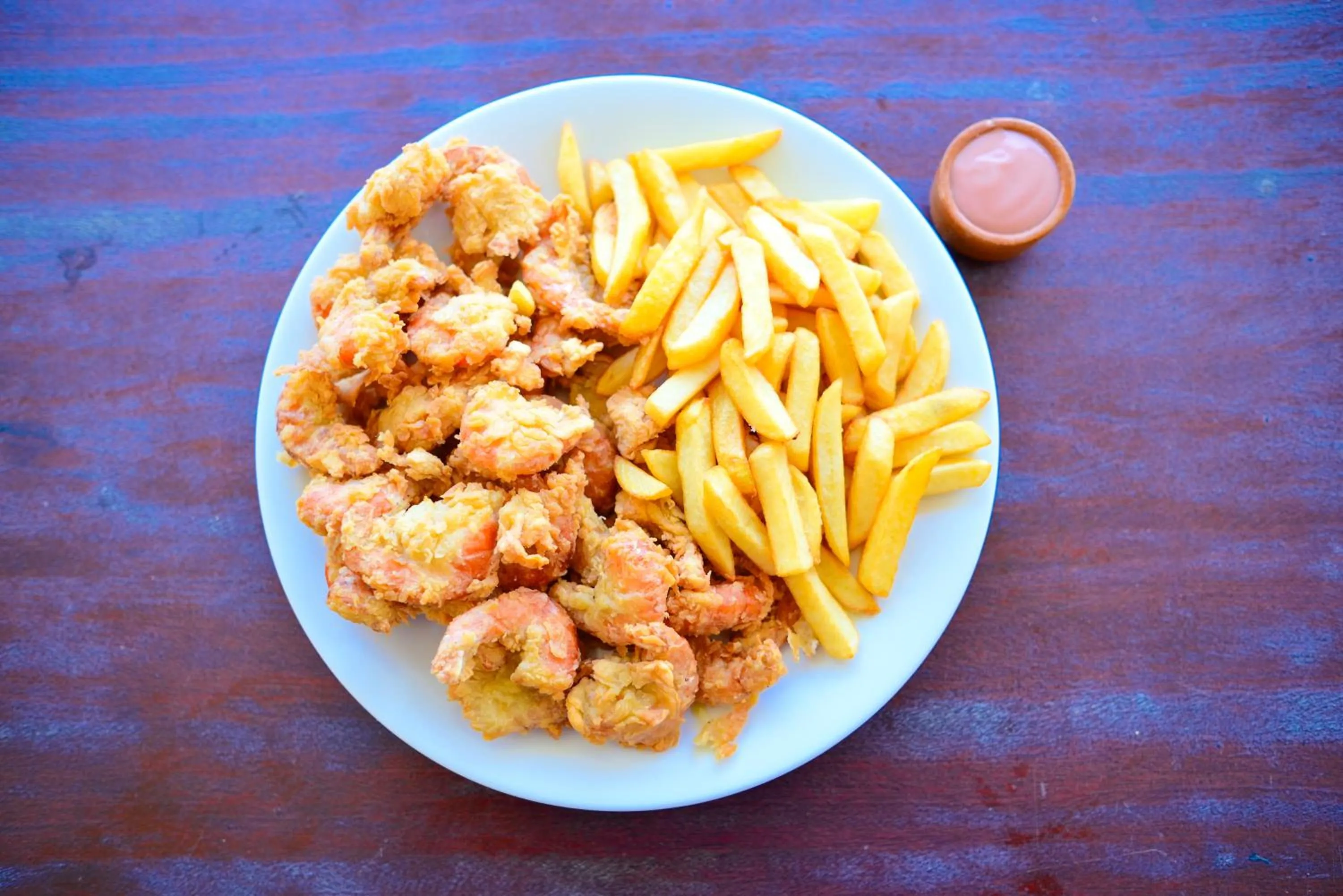 Food and drinks in Waterfront Residence