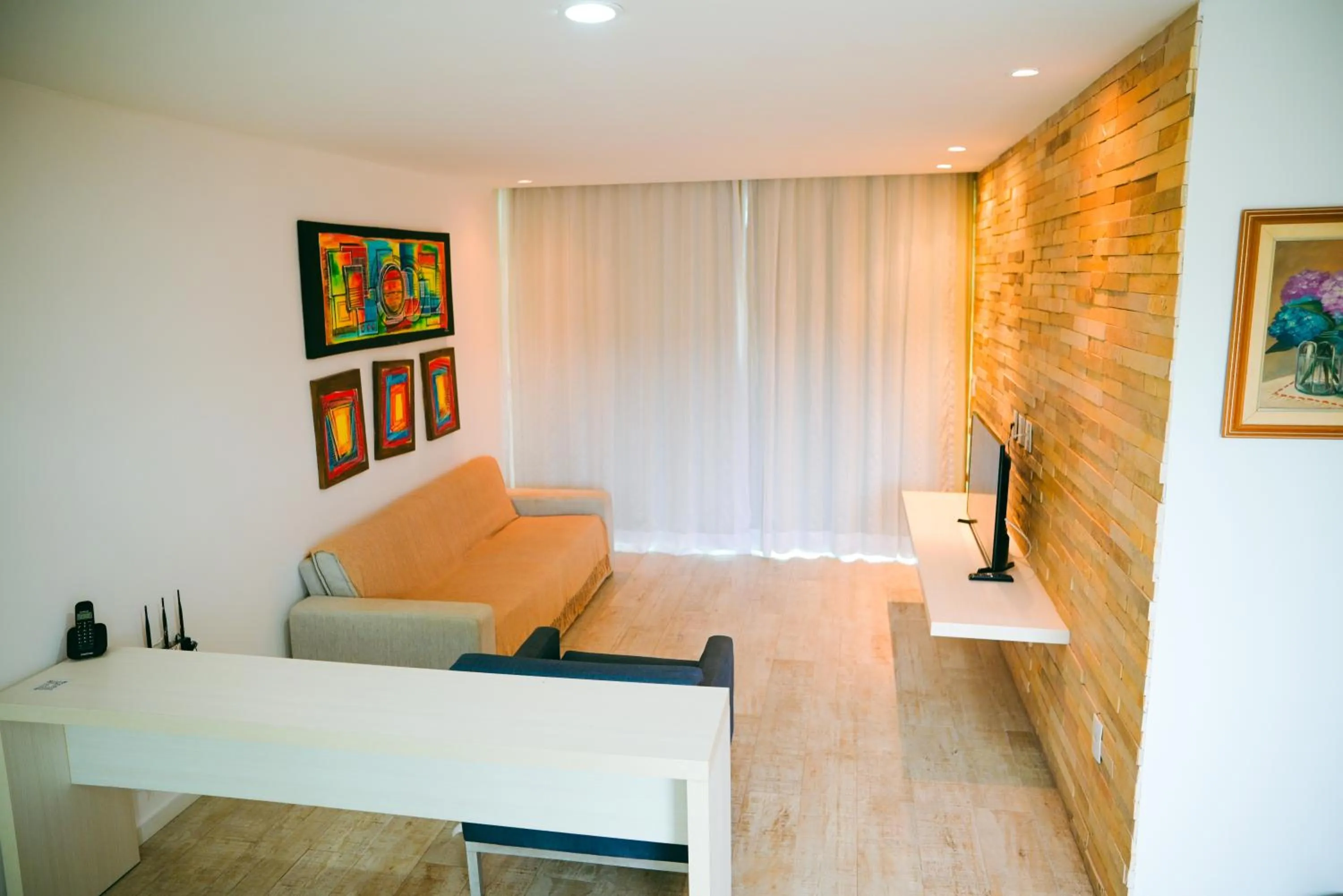 TV and multimedia in Waterfront Residence