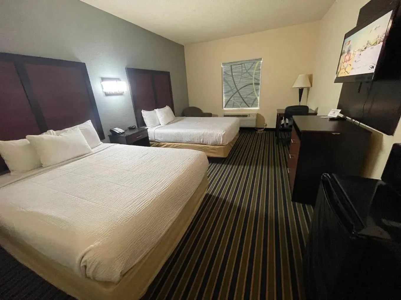 Budget Double Room in The Rutledge Inn Budget Double Room in The Rutledge Inn