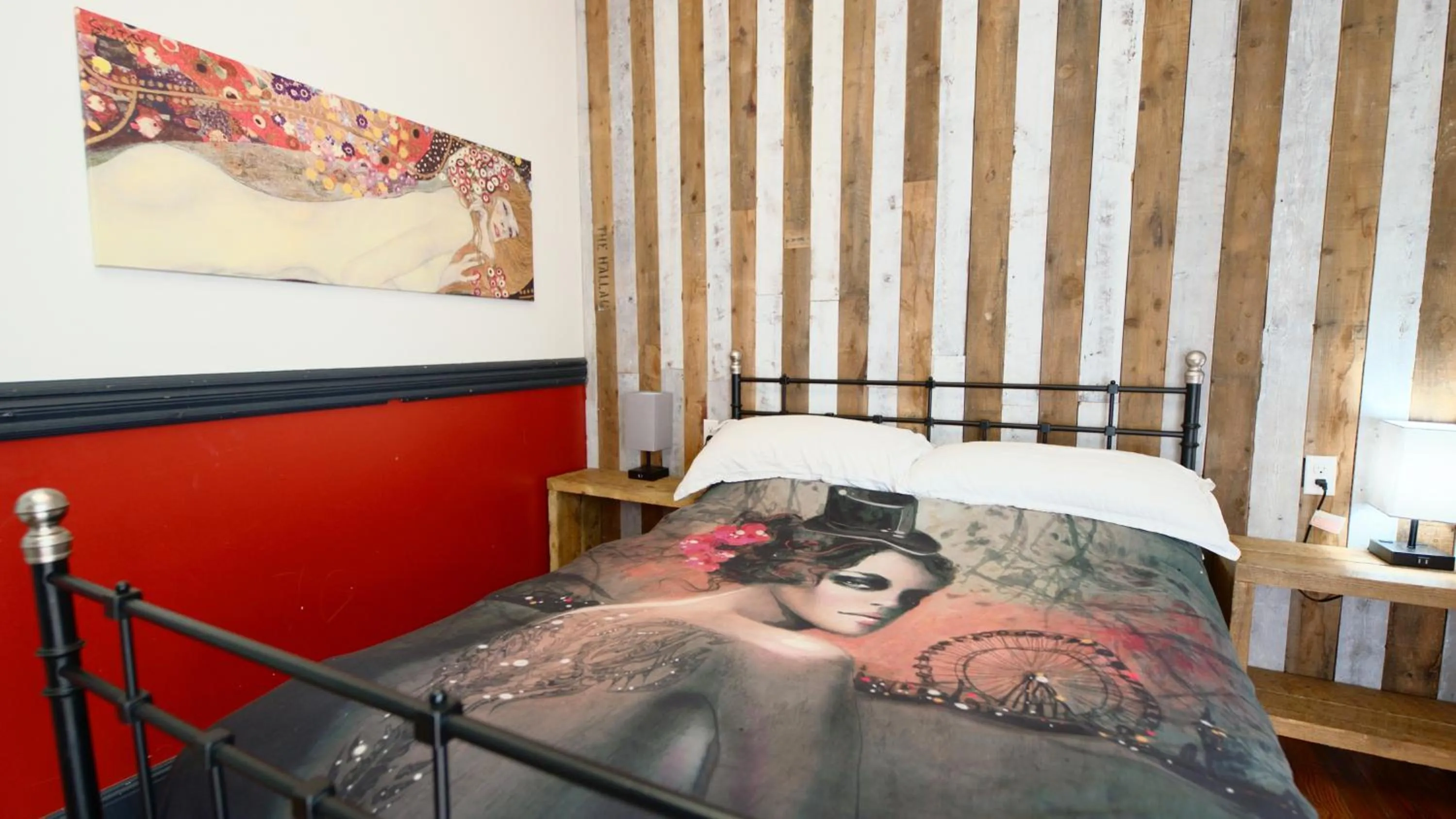 Bedroom, Bed in Hostel Fish